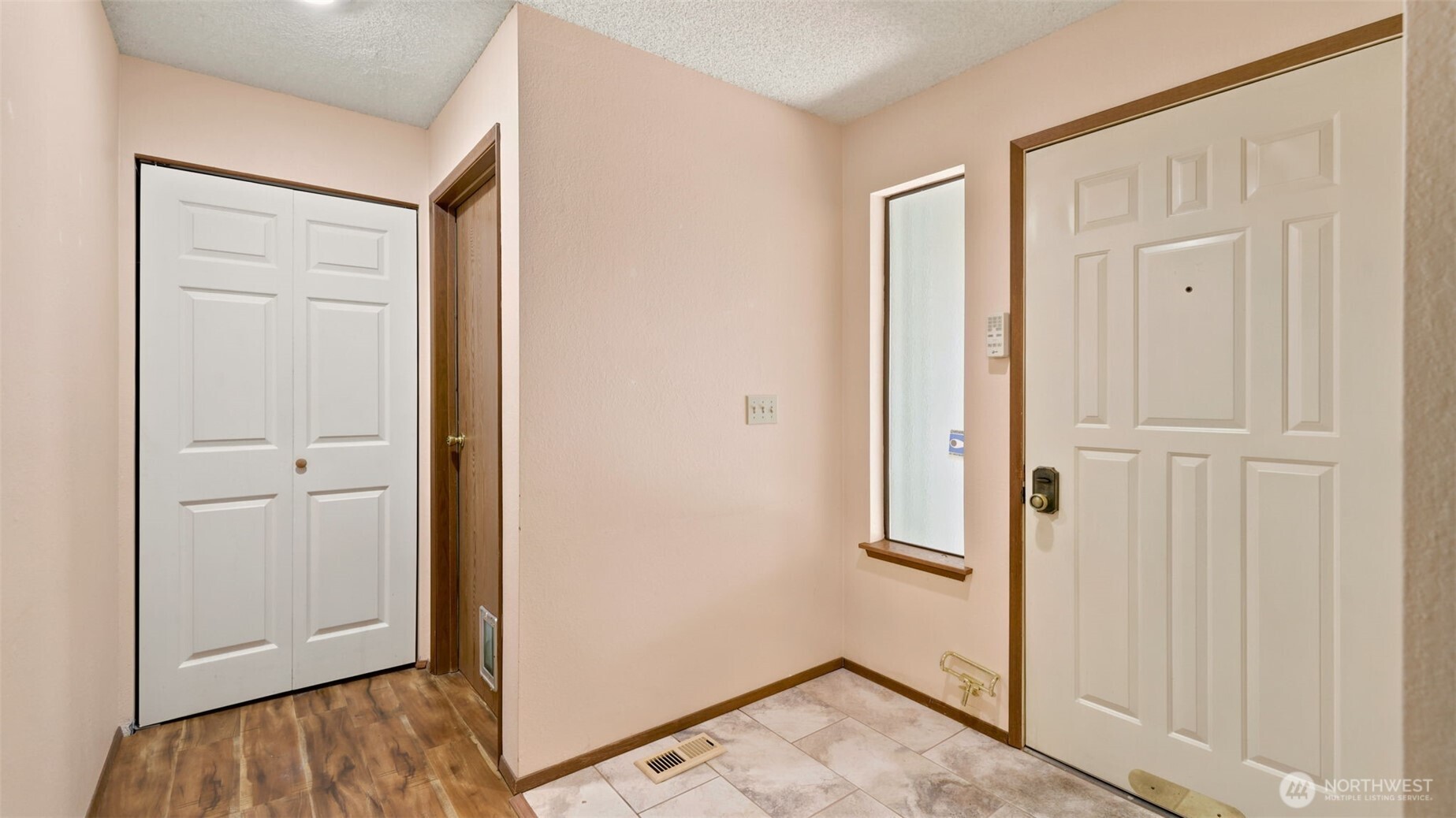 property viewer photo 12