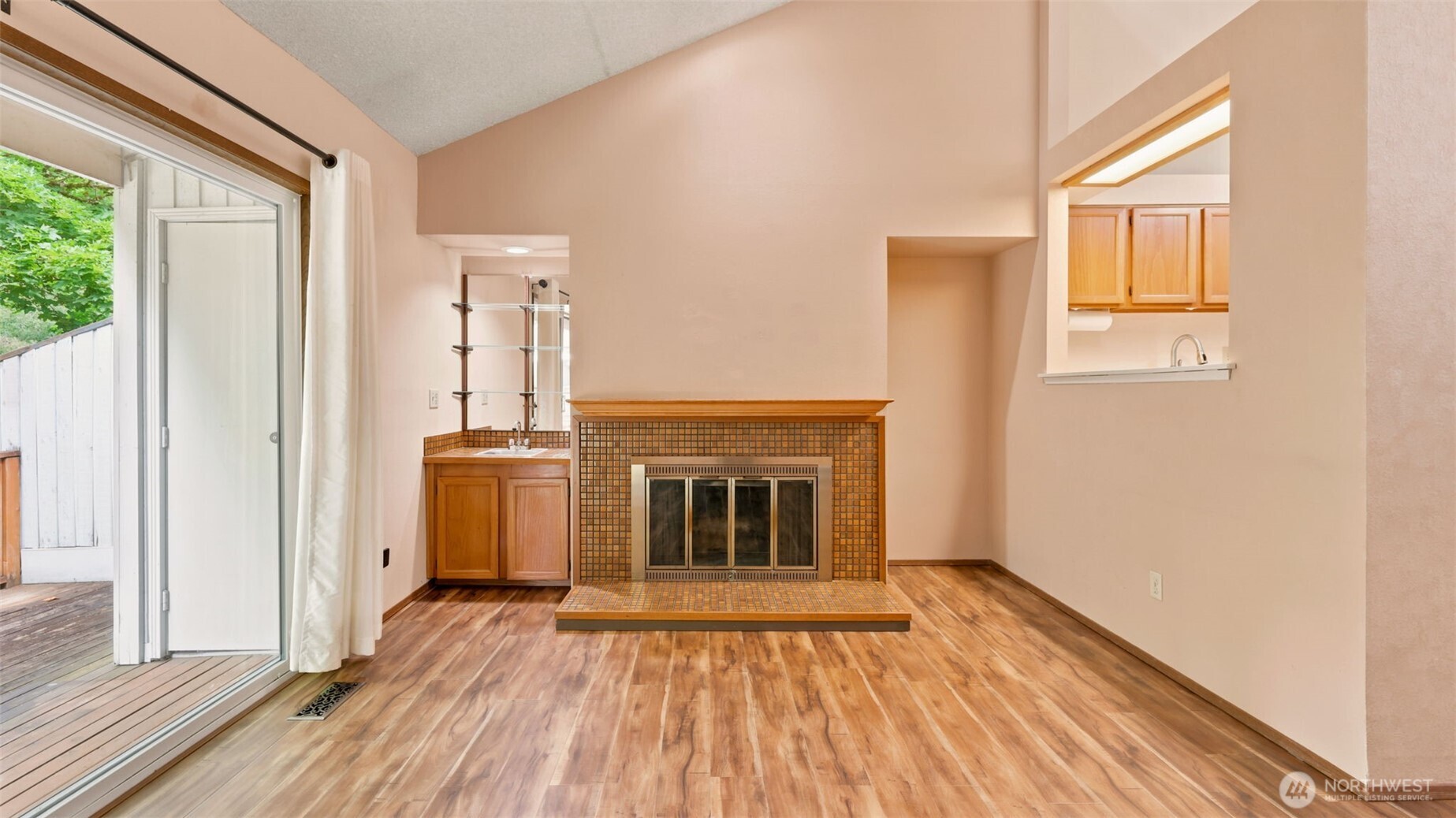 property viewer photo 15