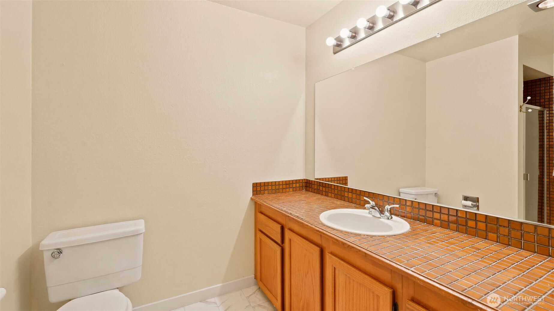 property viewer photo 26