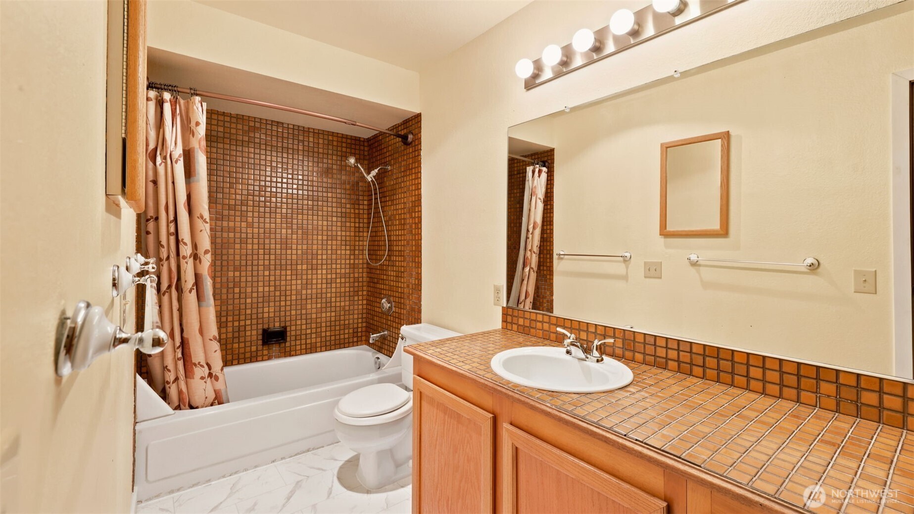 property viewer photo 31