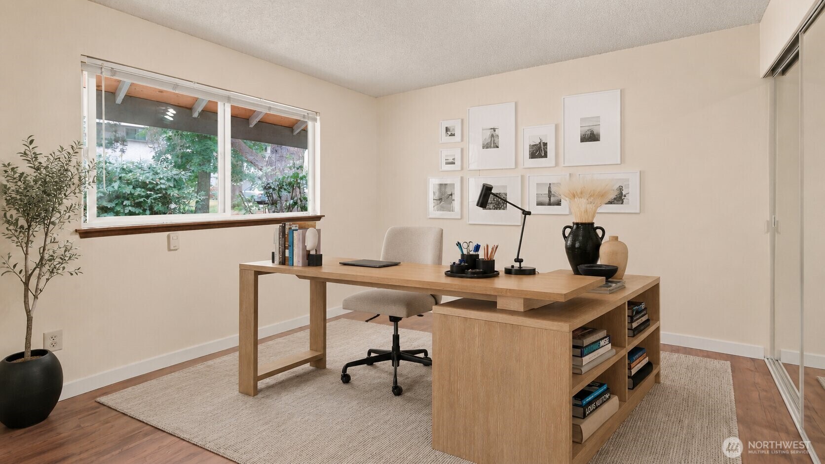 property viewer photo 8