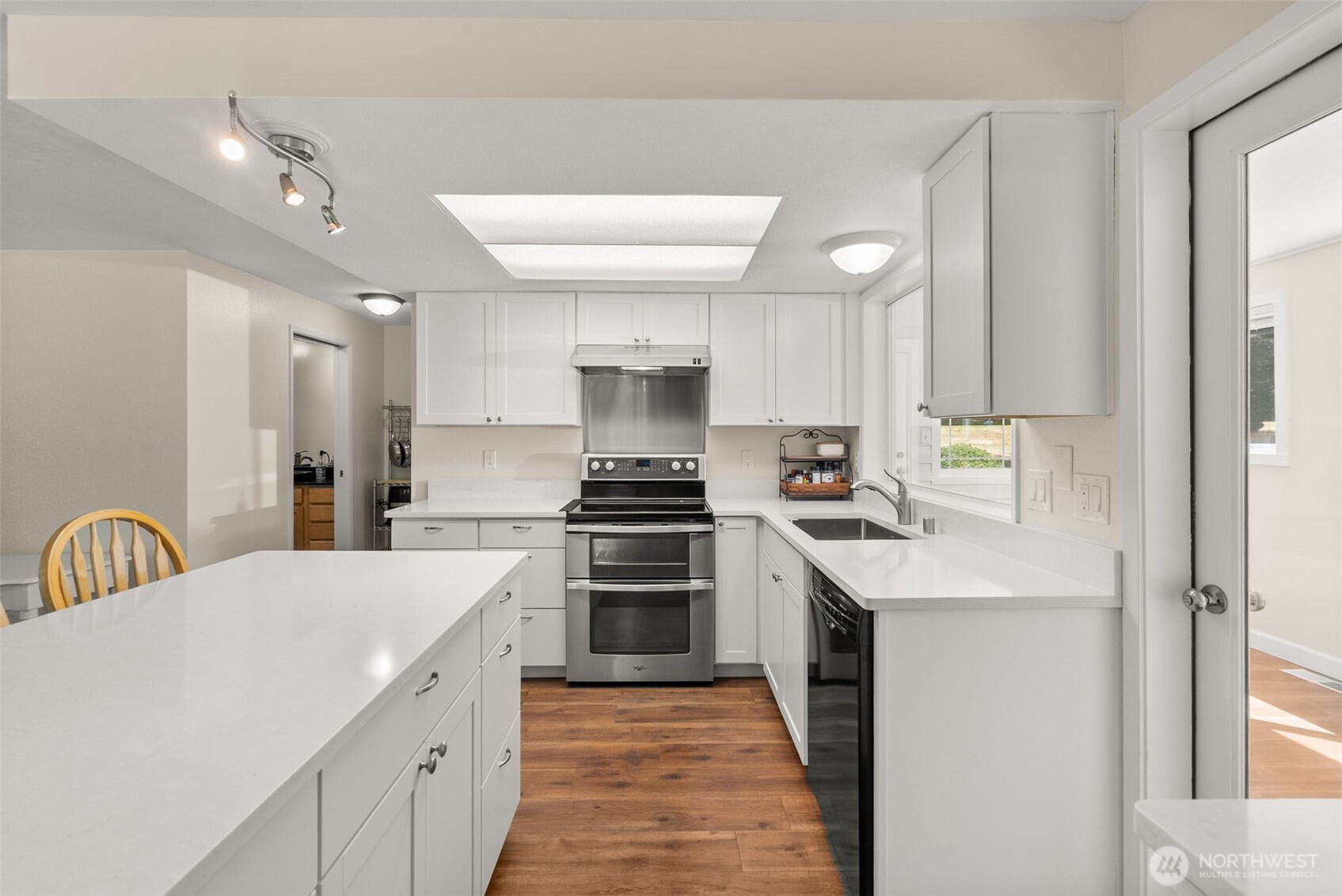 property viewer photo 10