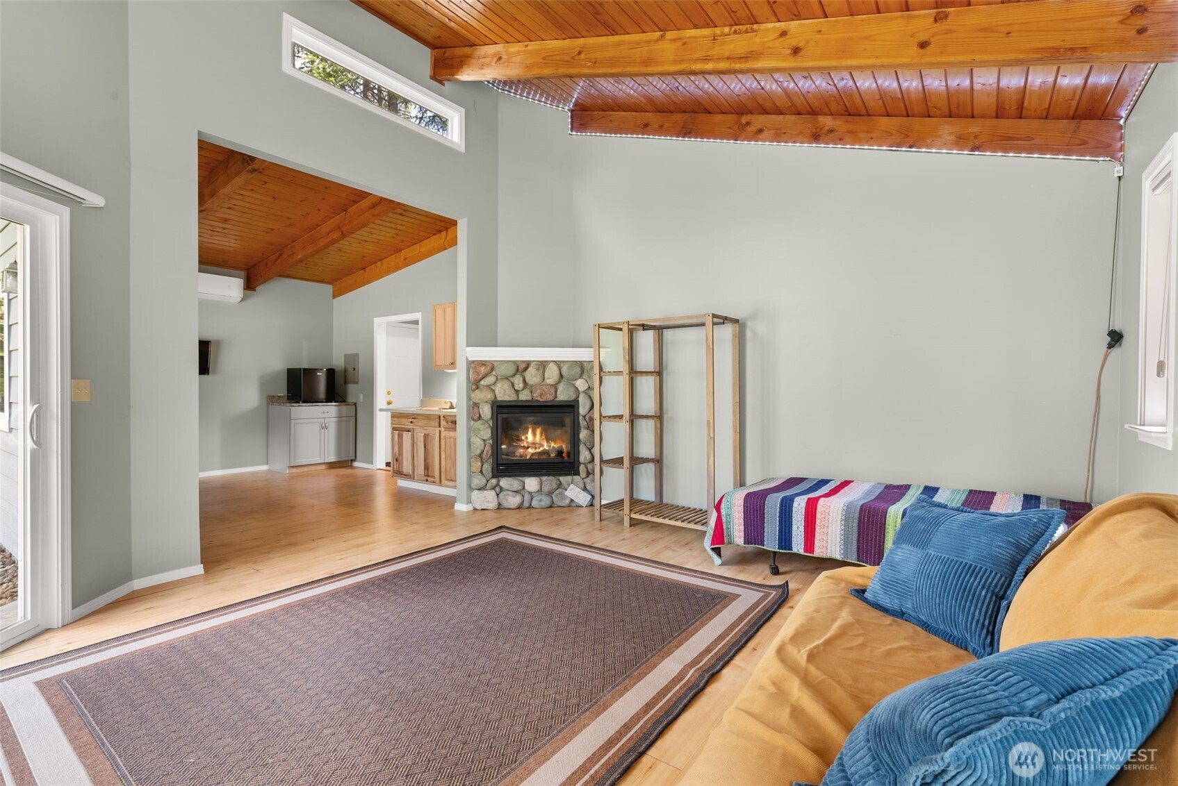 property viewer photo 30