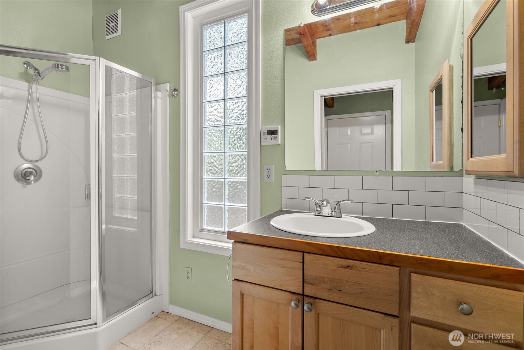 property viewer photo 32