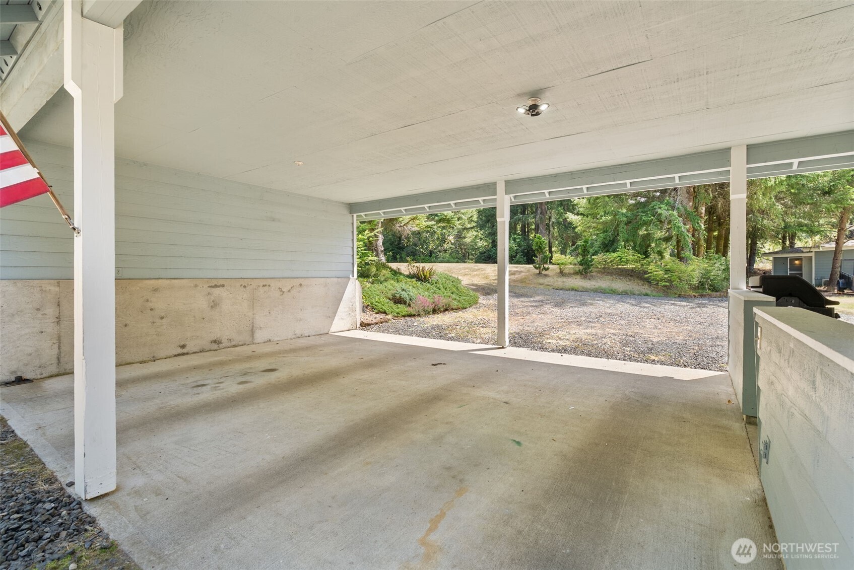 property viewer photo 35
