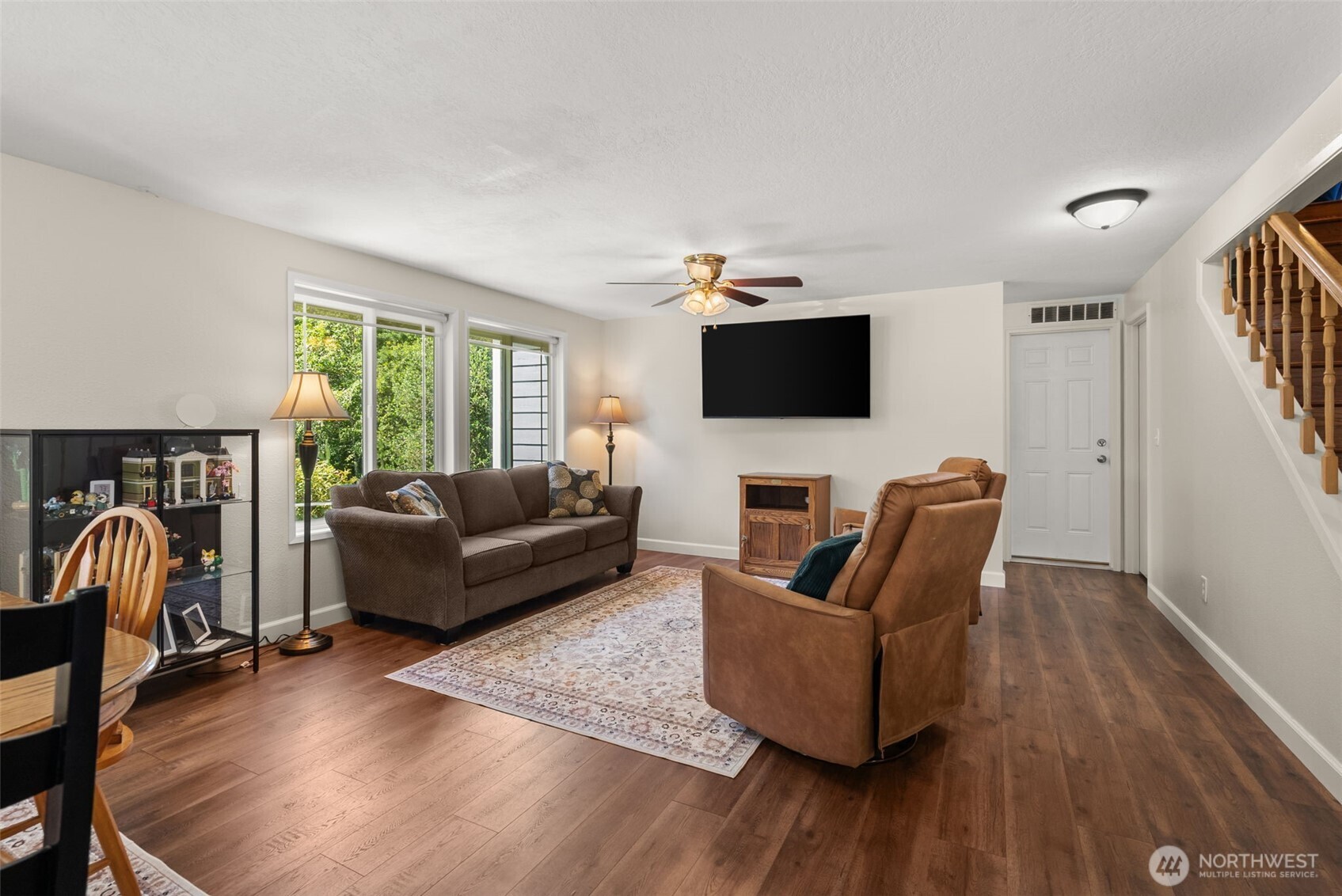 property viewer photo 5