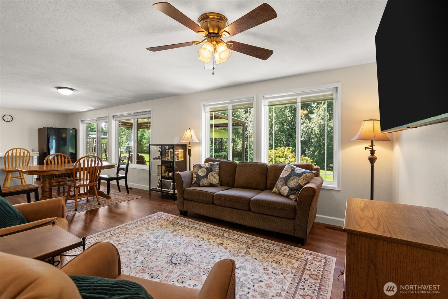 property viewer photo 7