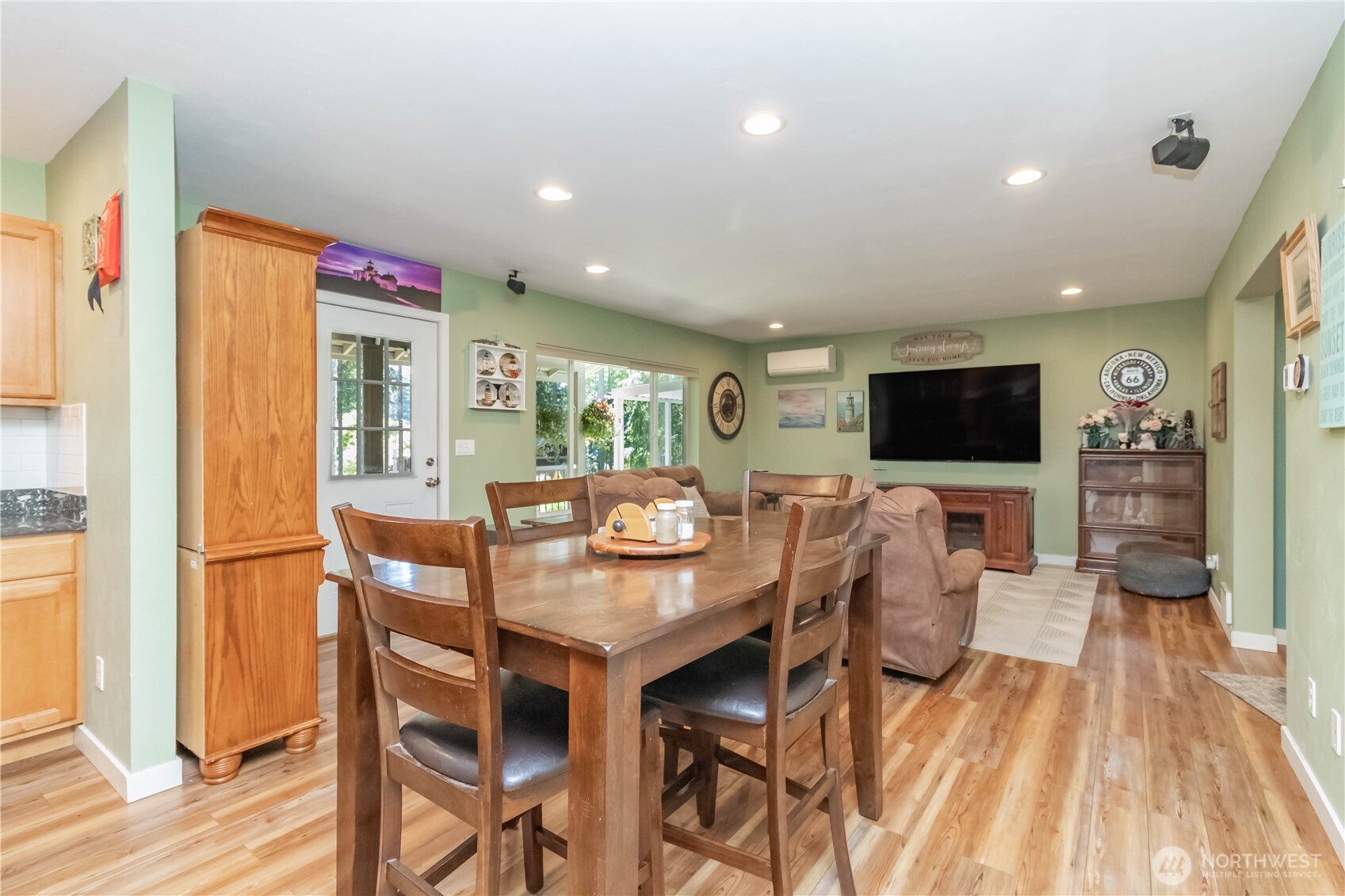 property viewer photo 16