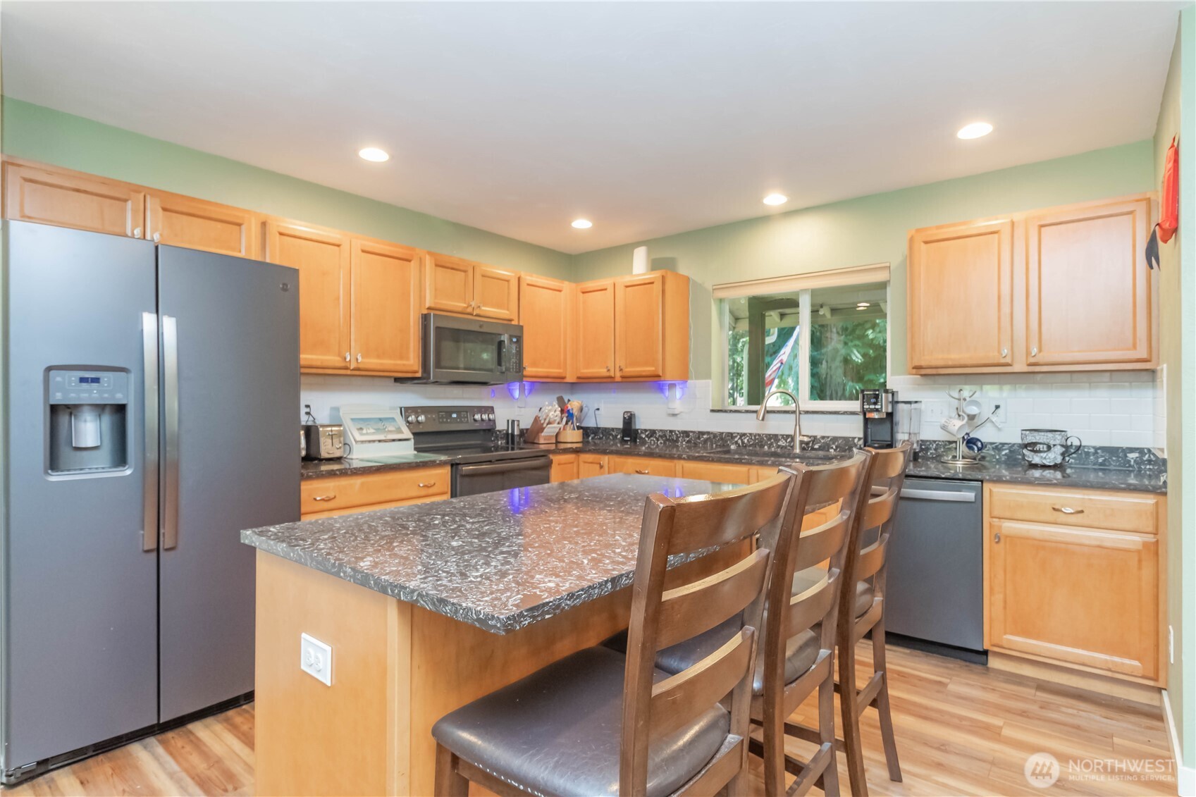 property viewer photo 18