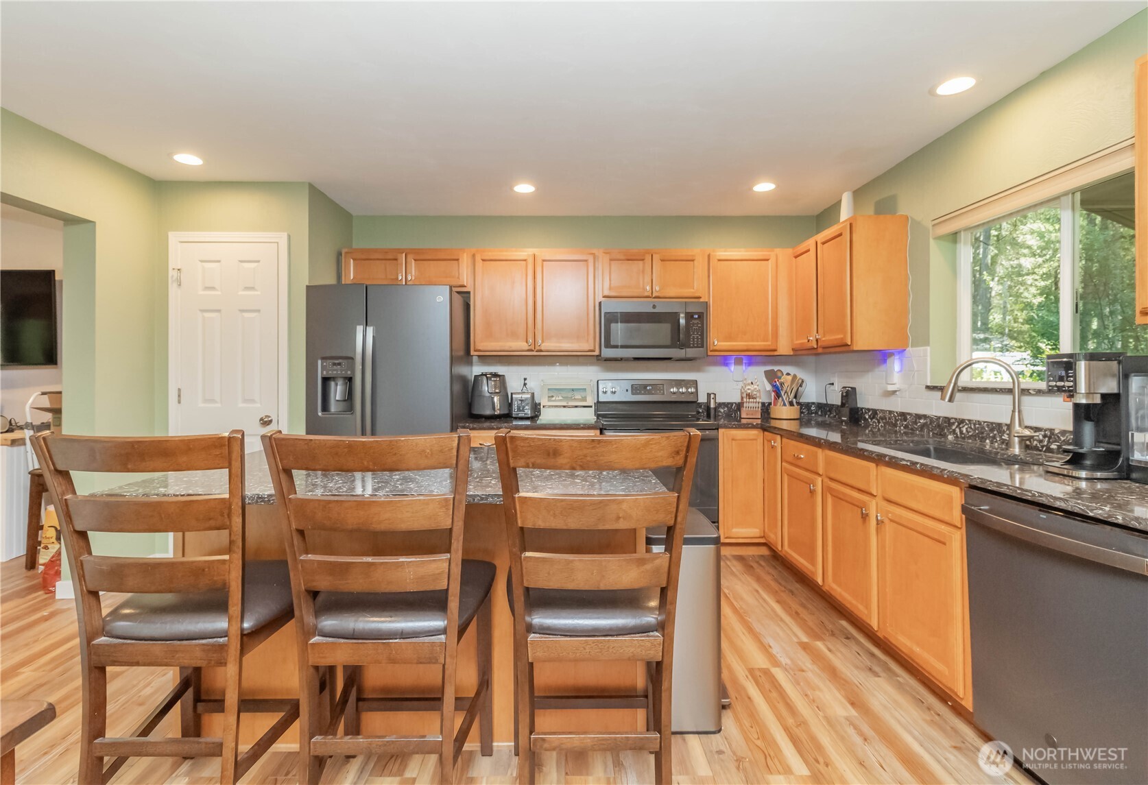 property viewer photo 20