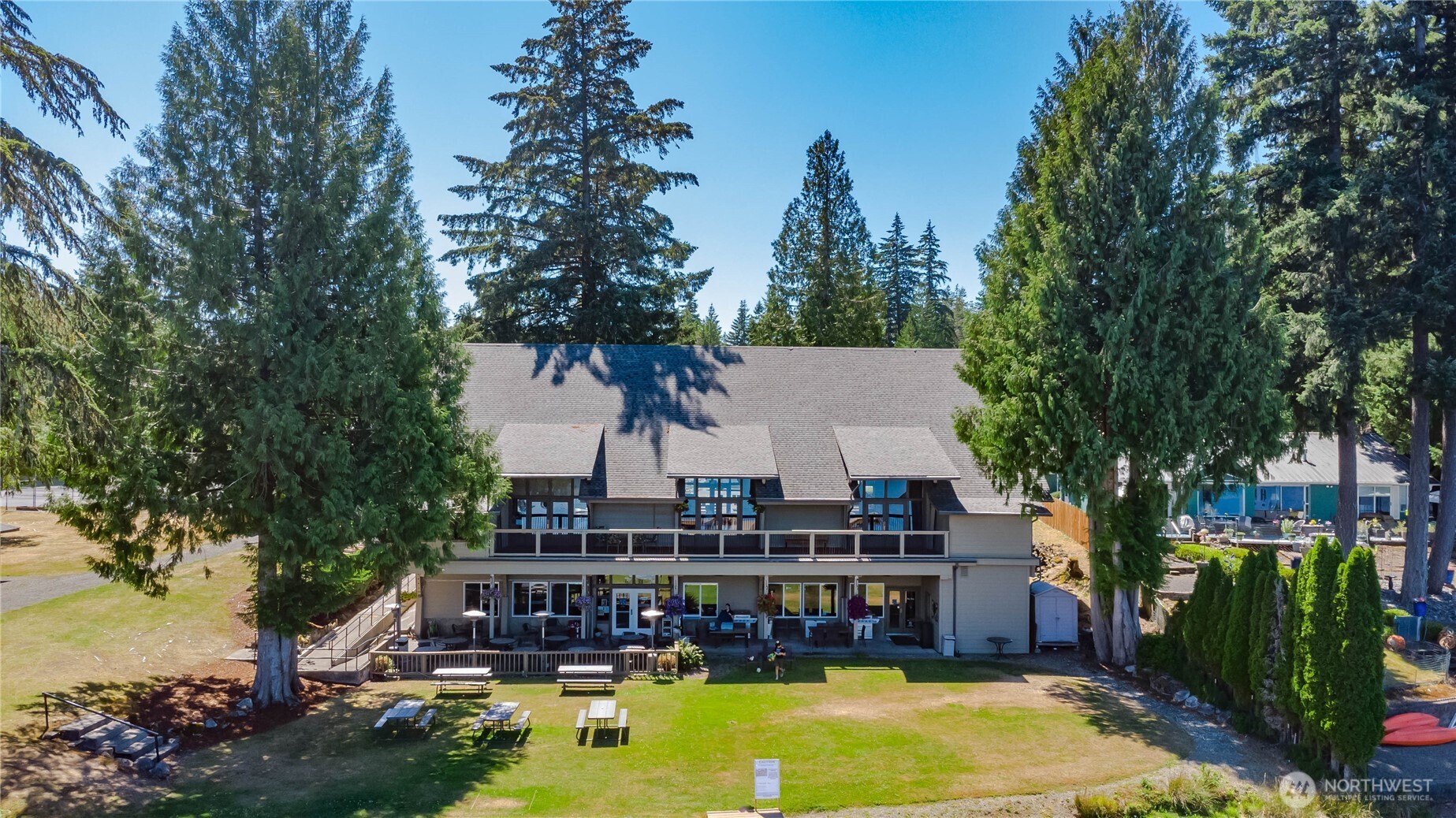 property viewer photo 36