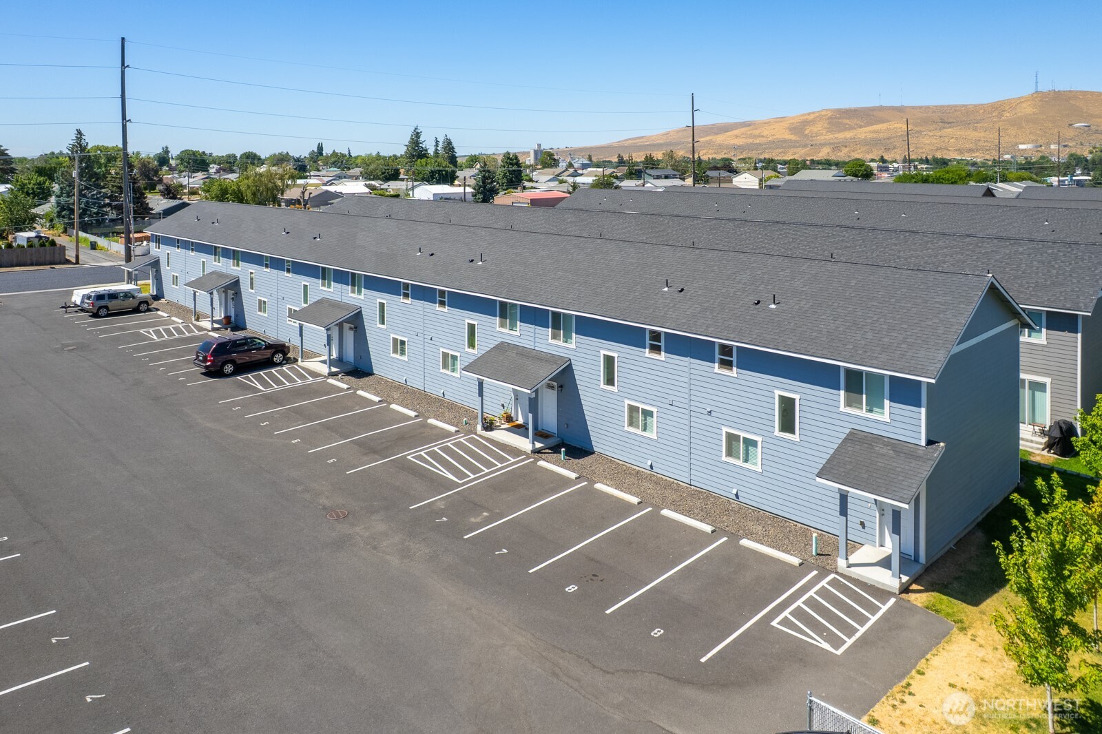 main property photo 0