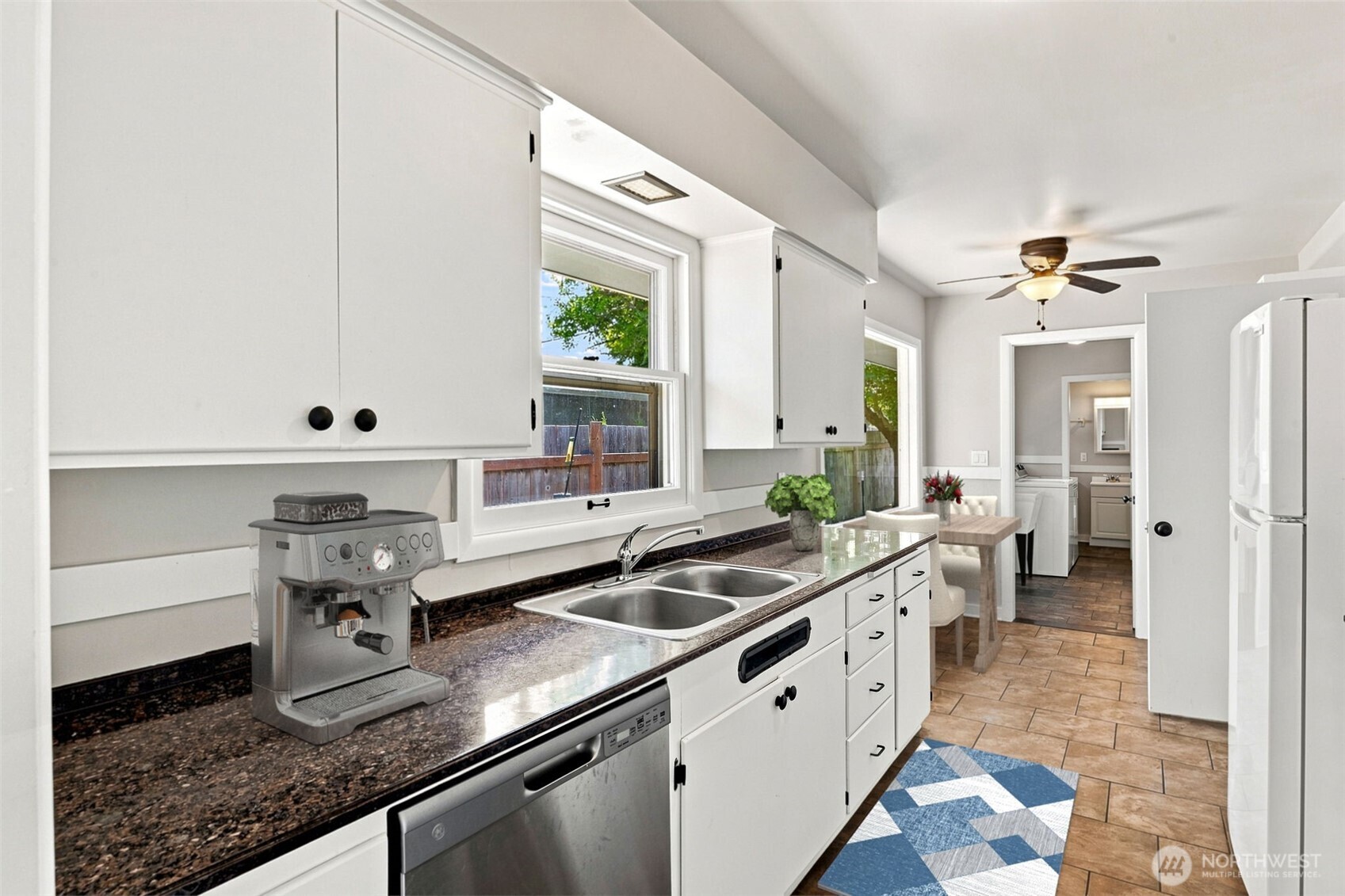 property viewer photo 13