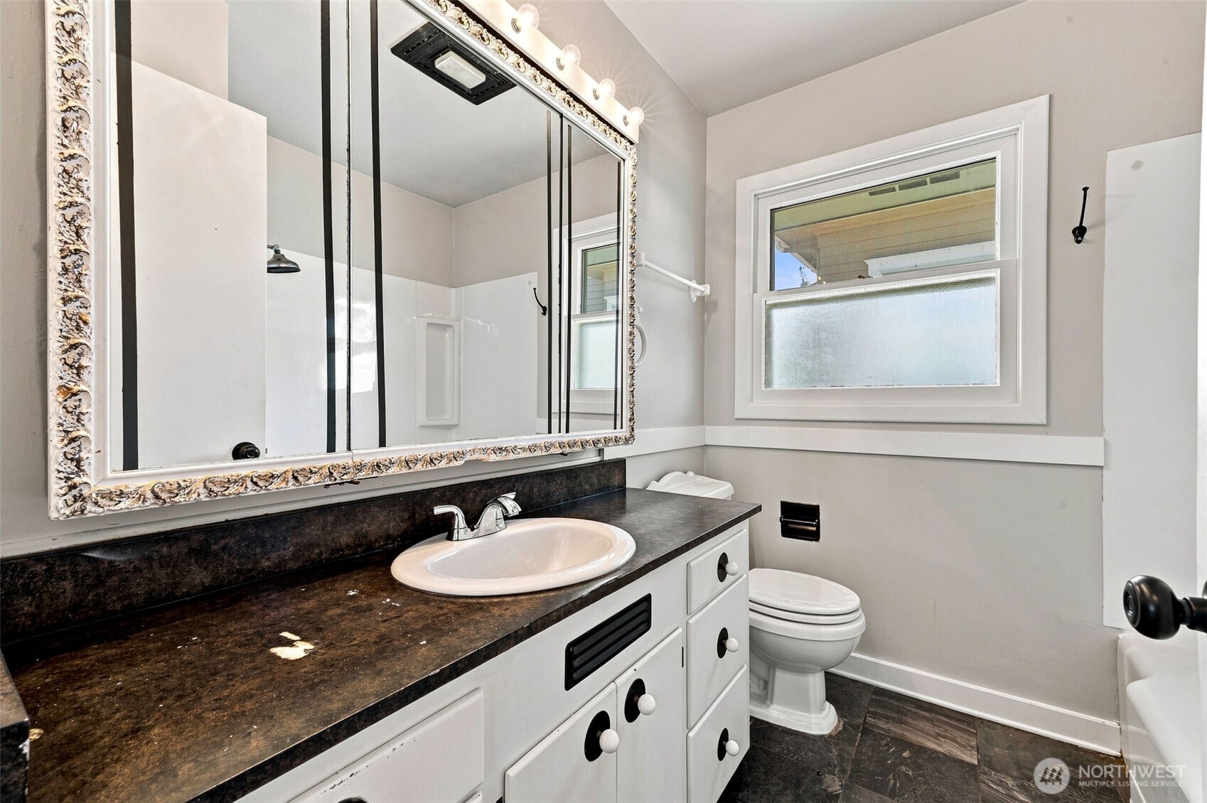 property viewer photo 19