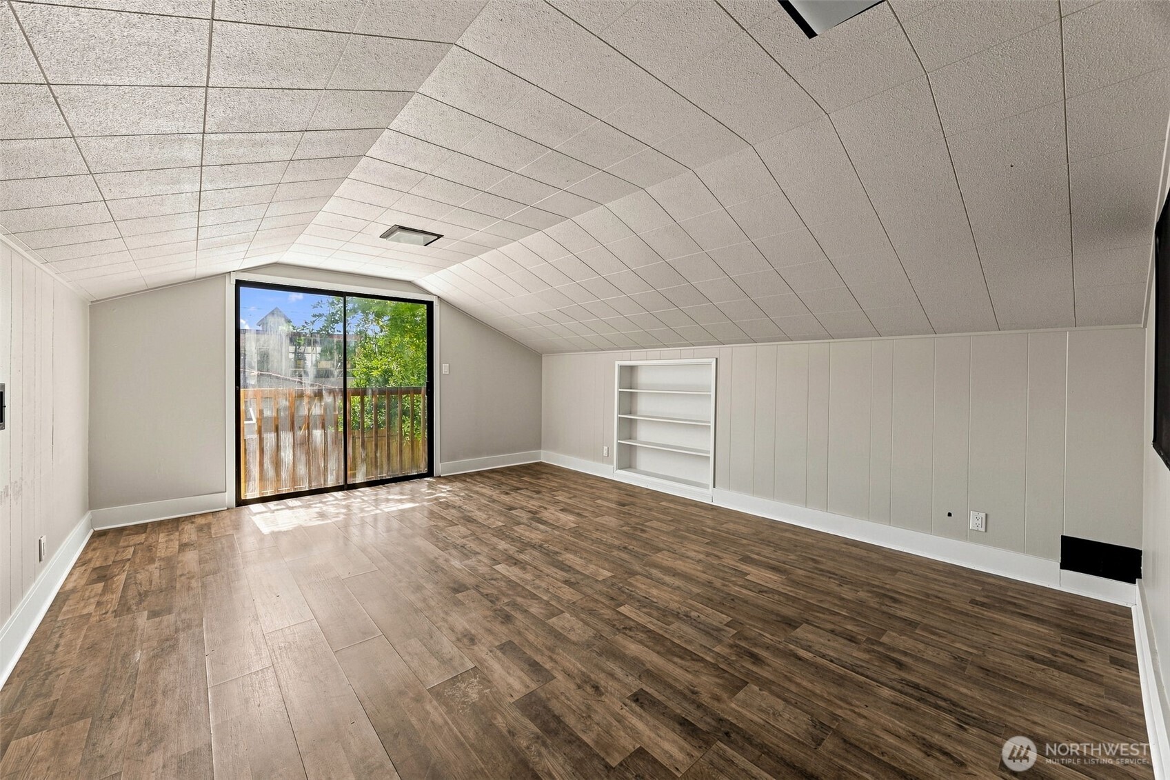 property viewer photo 24