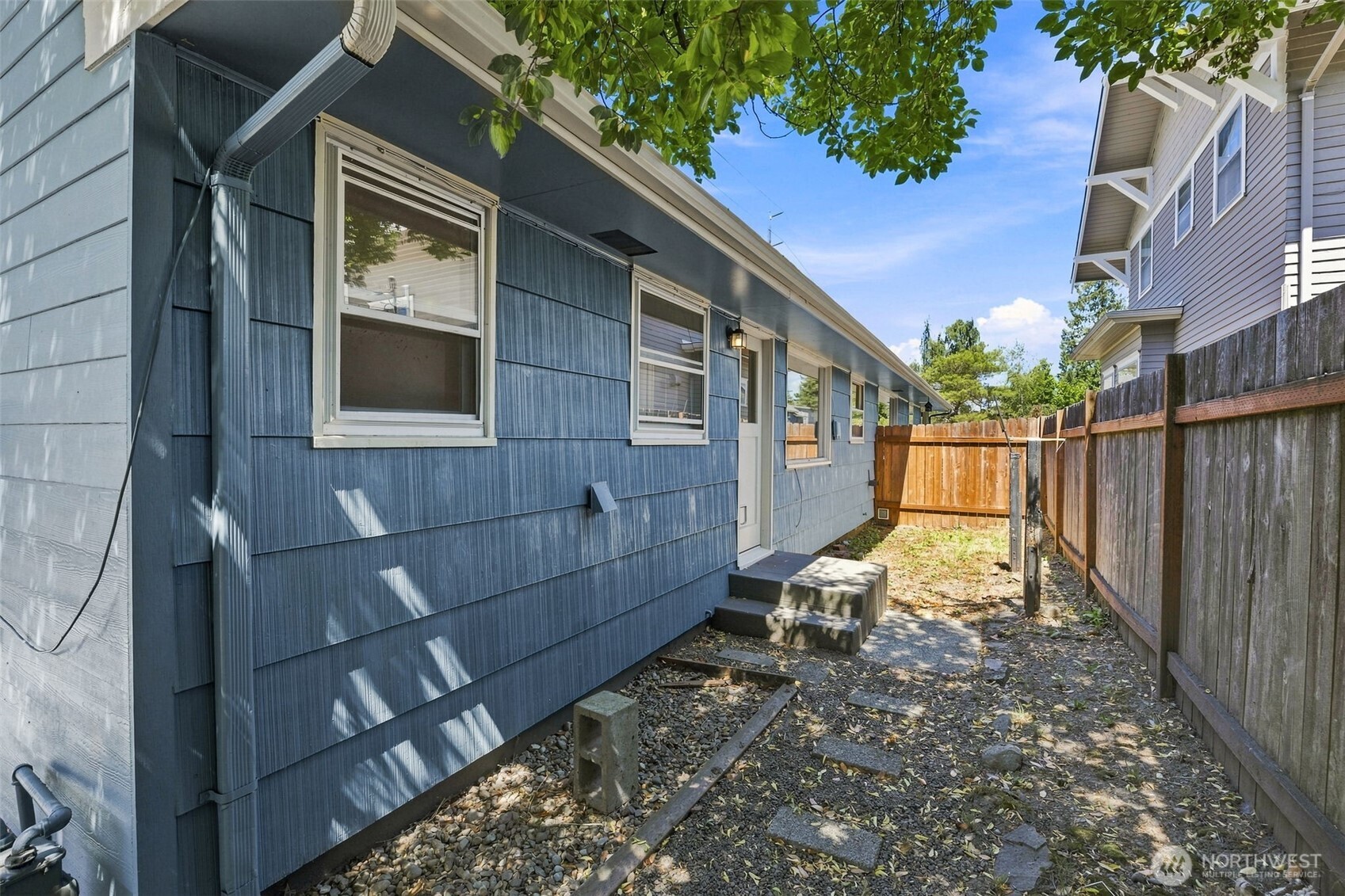 property viewer photo 30