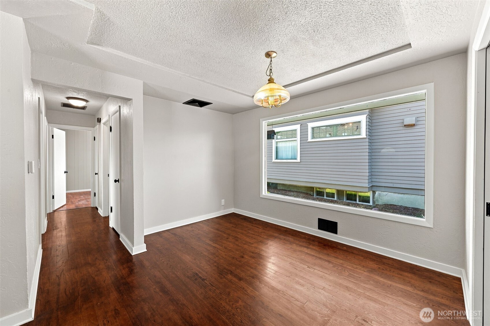 property viewer photo 35