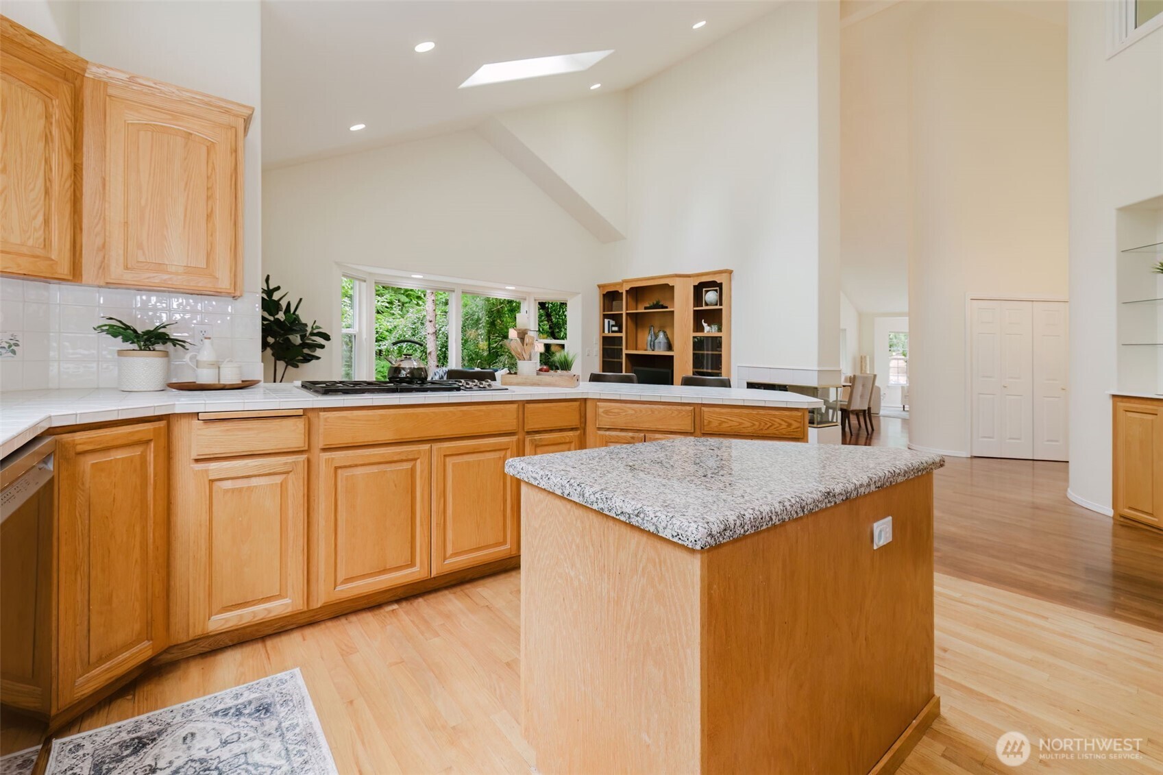 property viewer photo 13