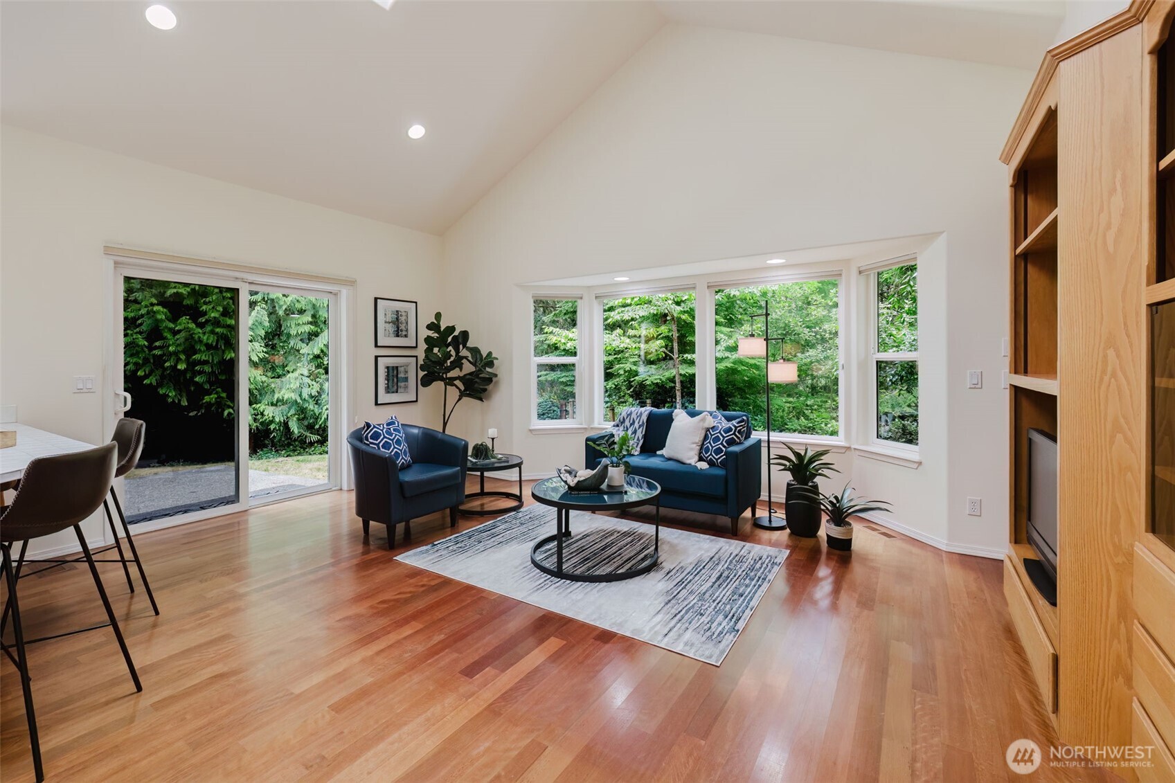 property viewer photo 14
