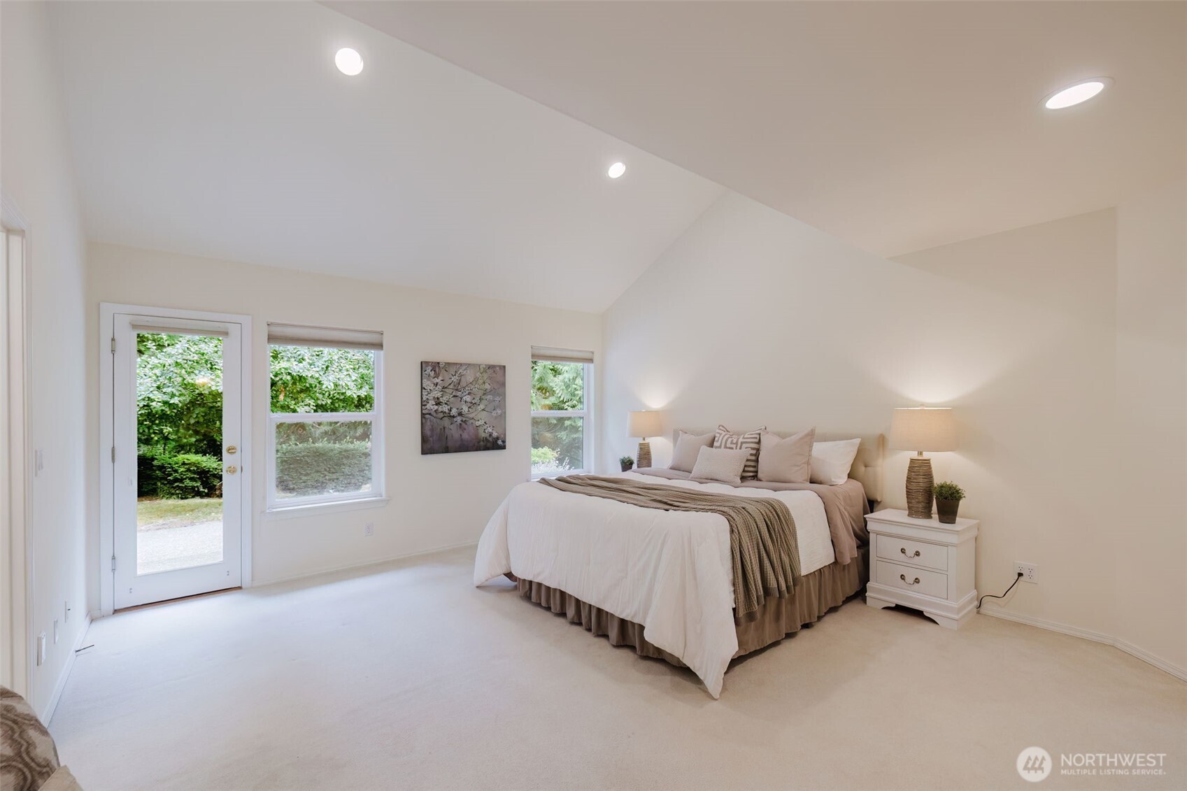 property viewer photo 17