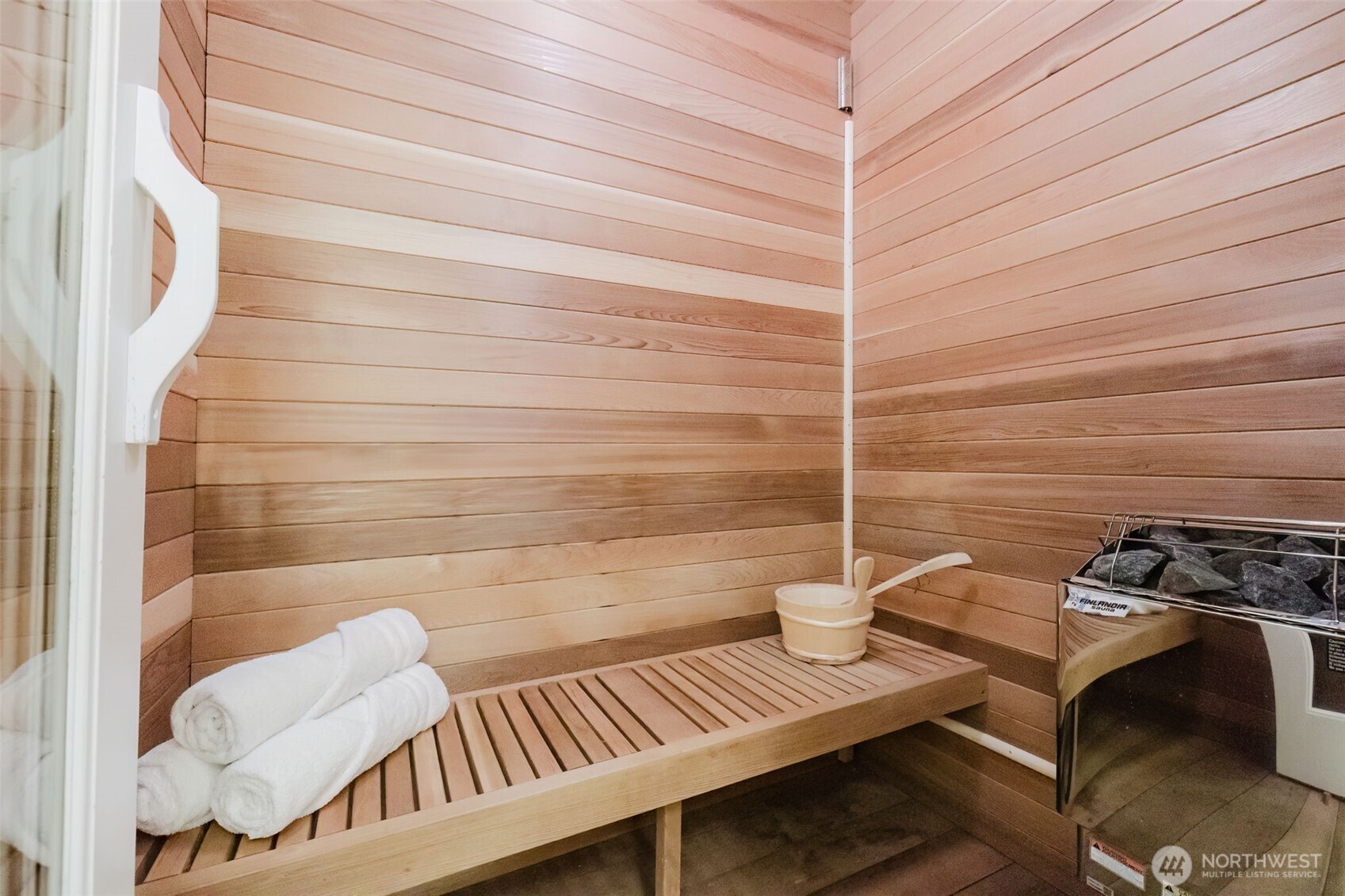 property viewer photo 25