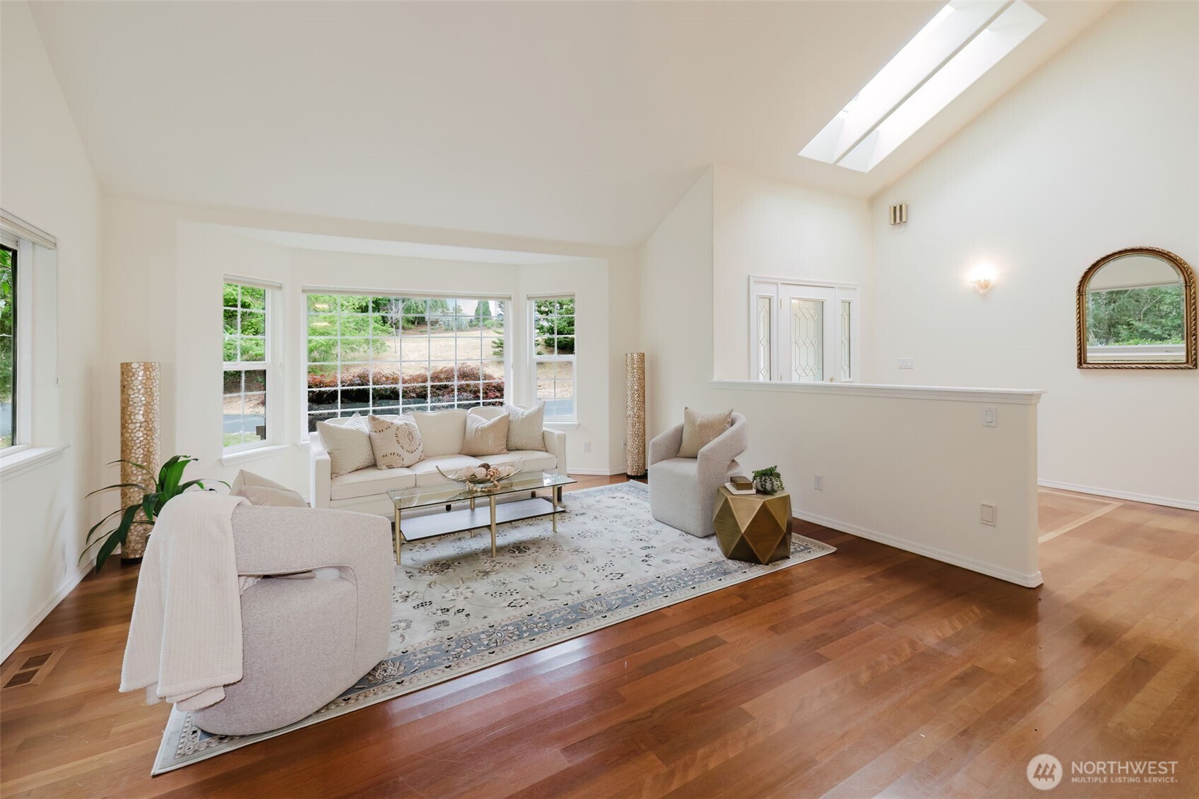 property viewer photo 3