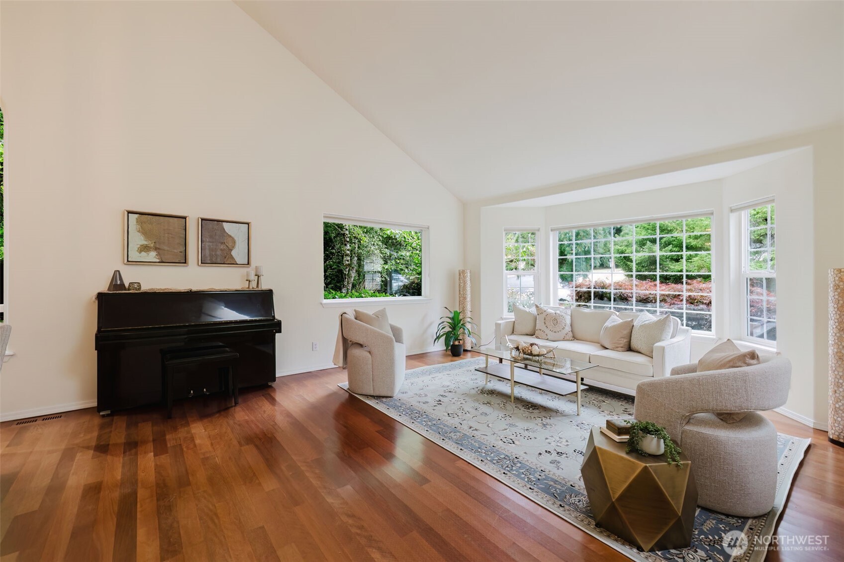 property viewer photo 6