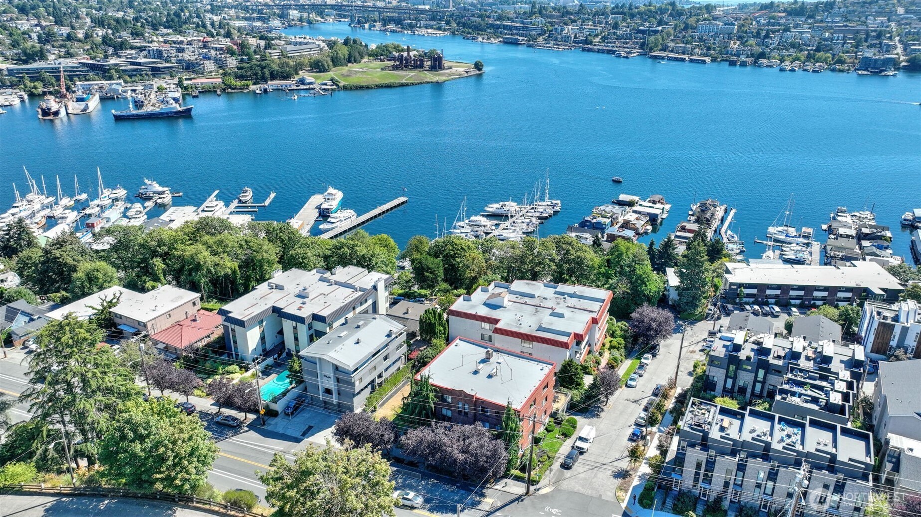 property viewer photo 3