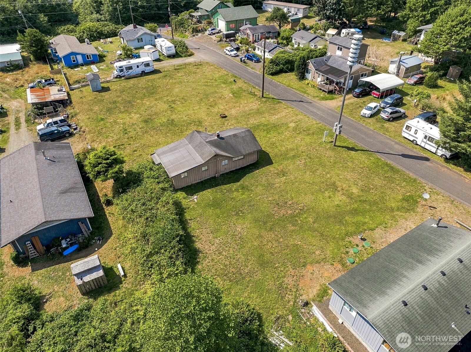 main property photo 5