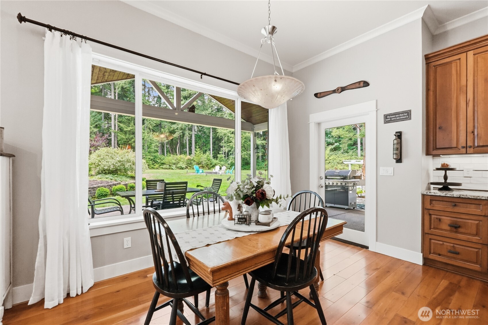 property viewer photo 11