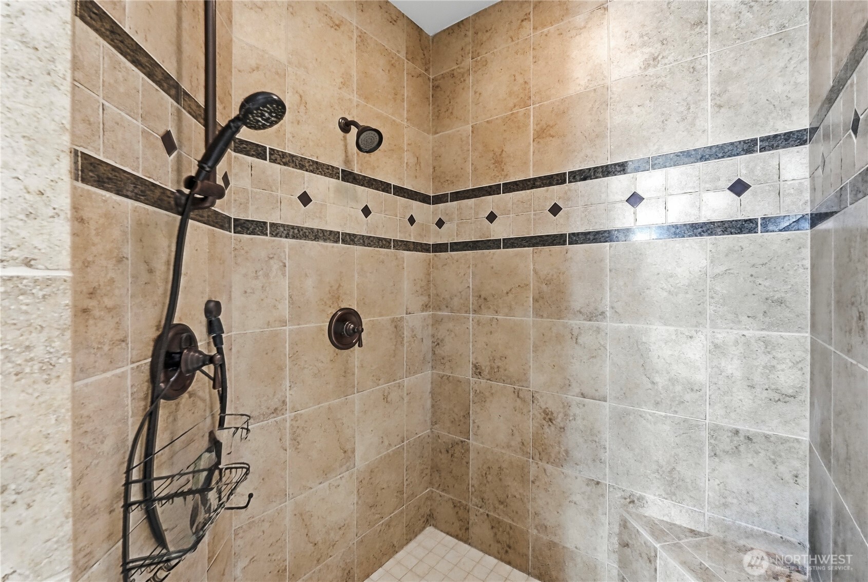 property viewer photo 23