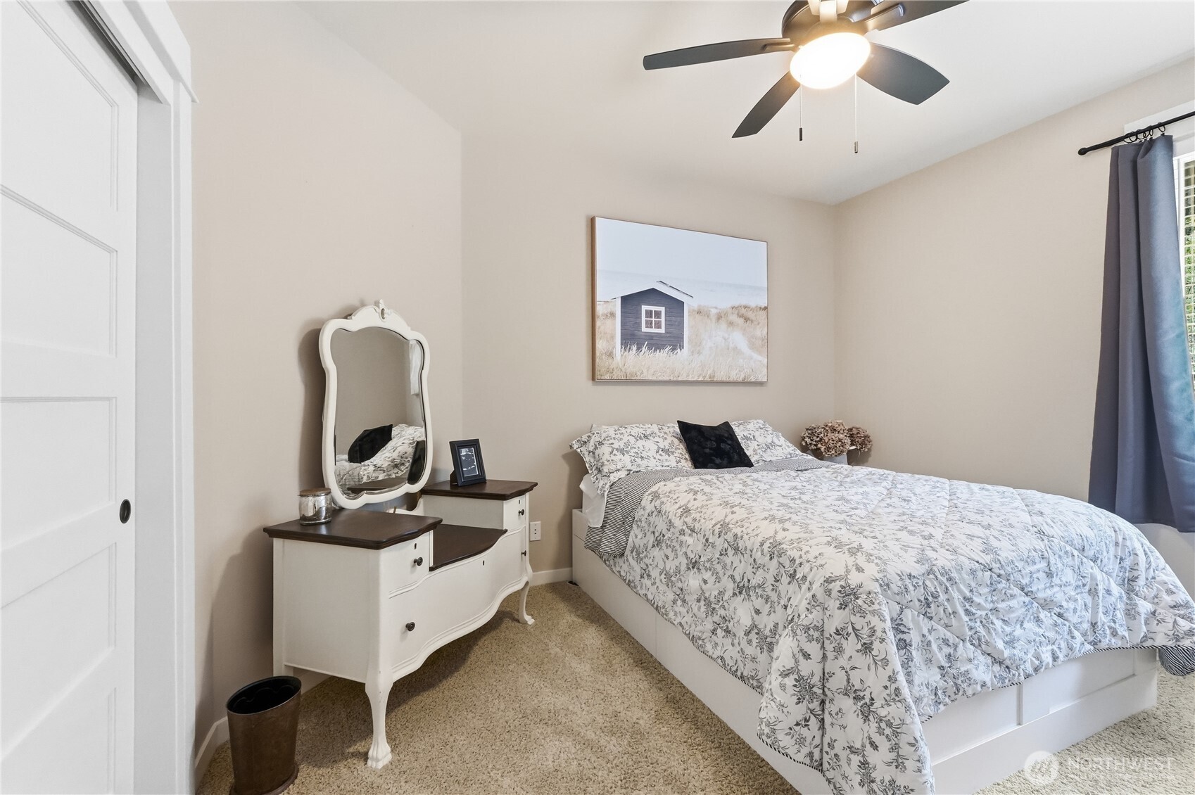 property viewer photo 26