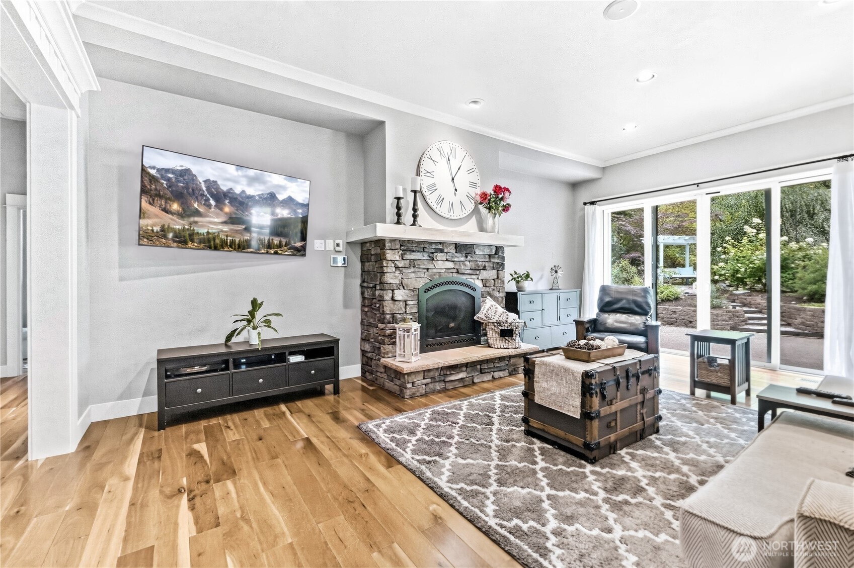 property viewer photo 6