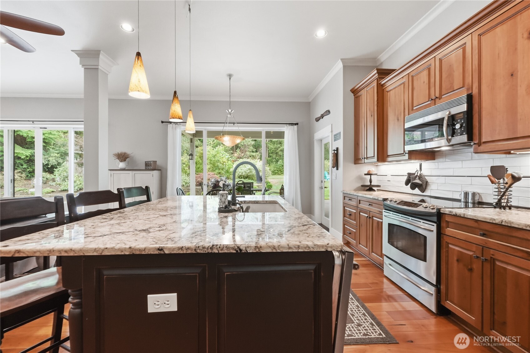 property viewer photo 9