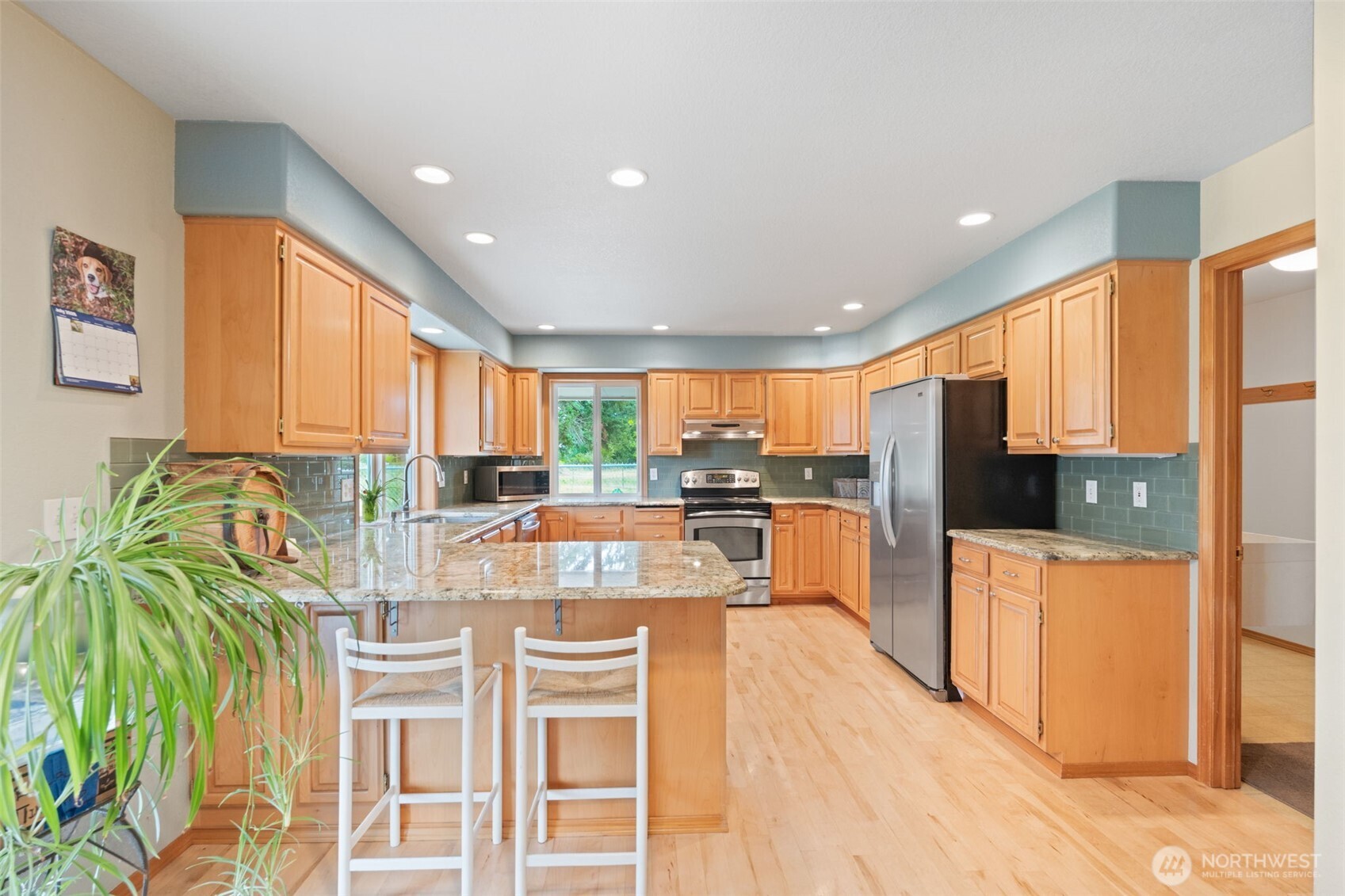main property photo 16