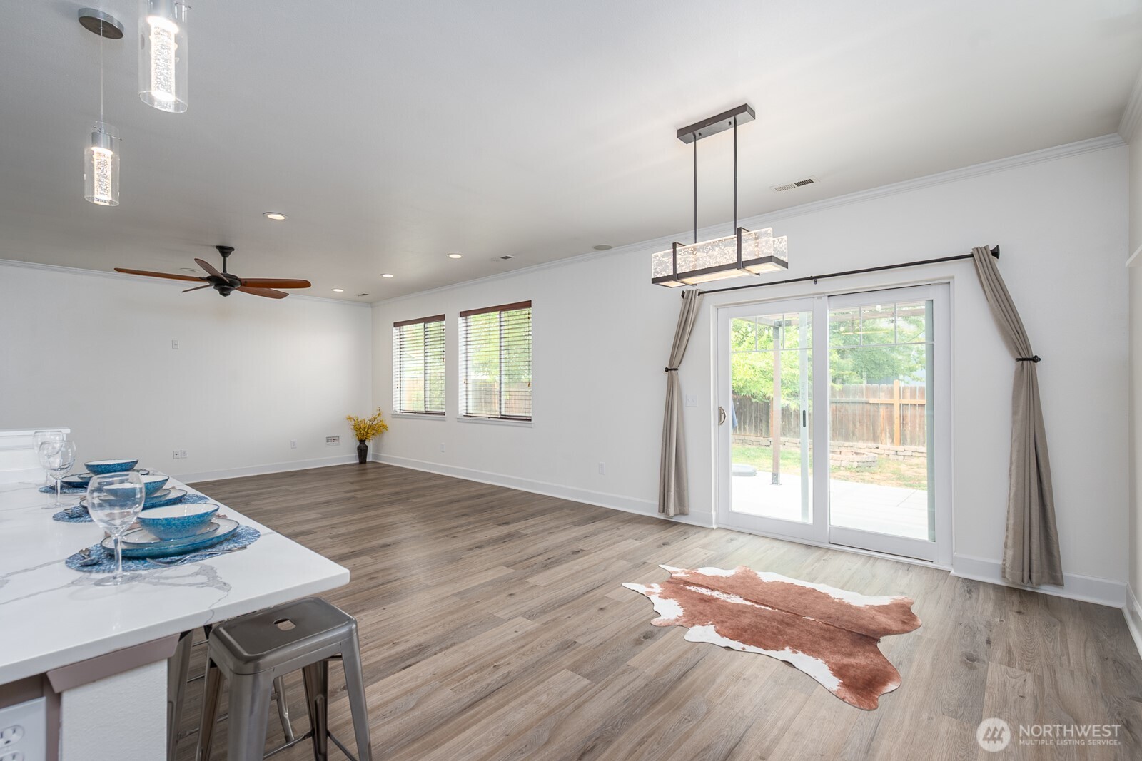 property viewer photo 11