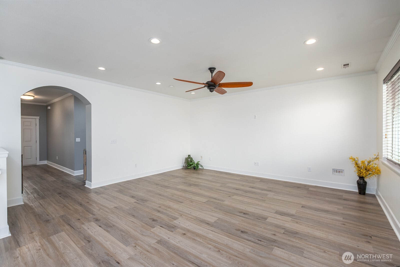 property viewer photo 14