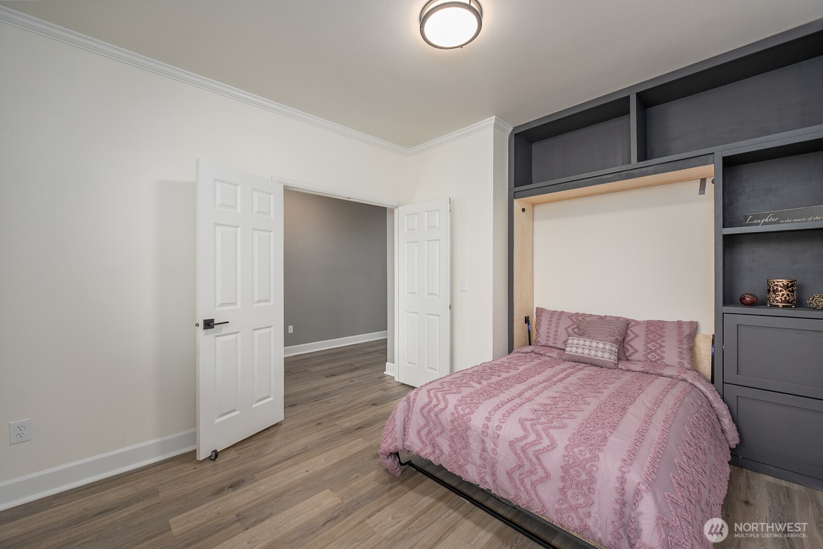property viewer photo 23