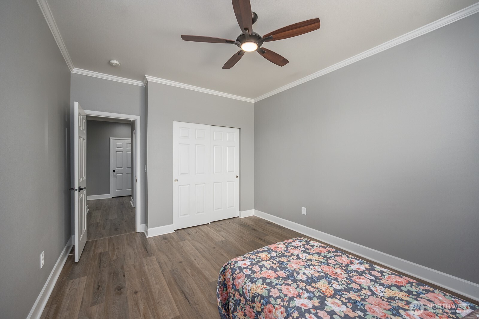 property viewer photo 27