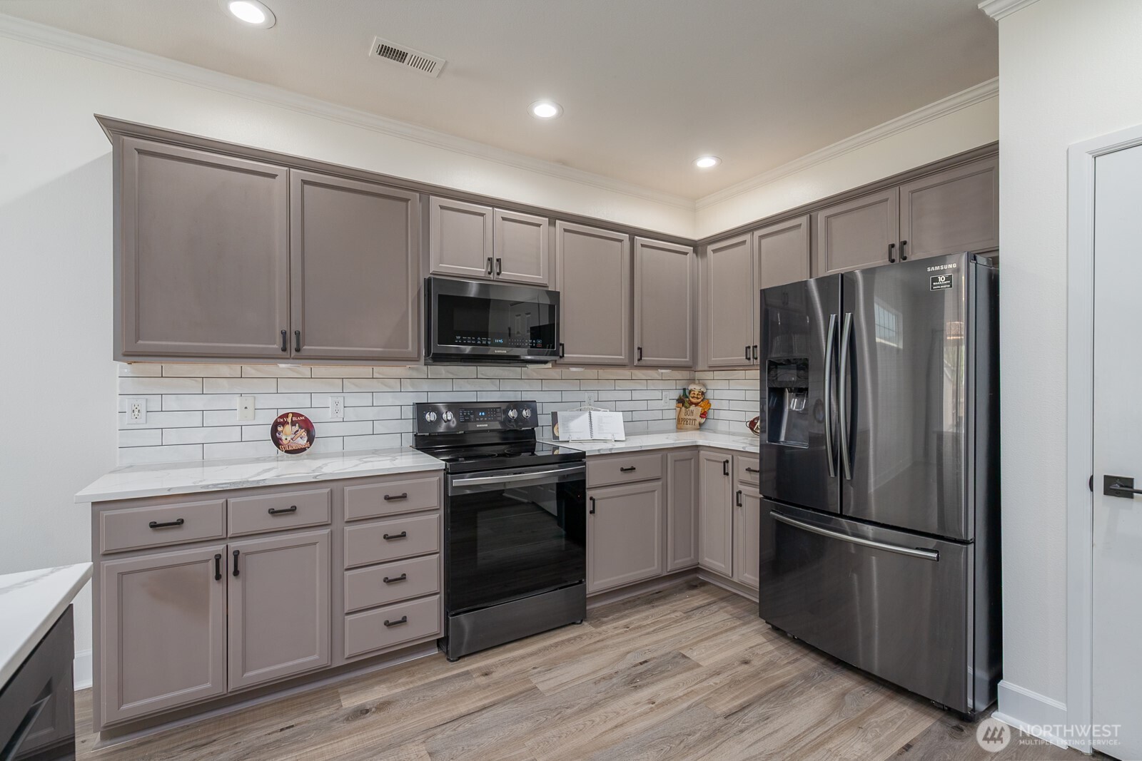 property viewer photo 5