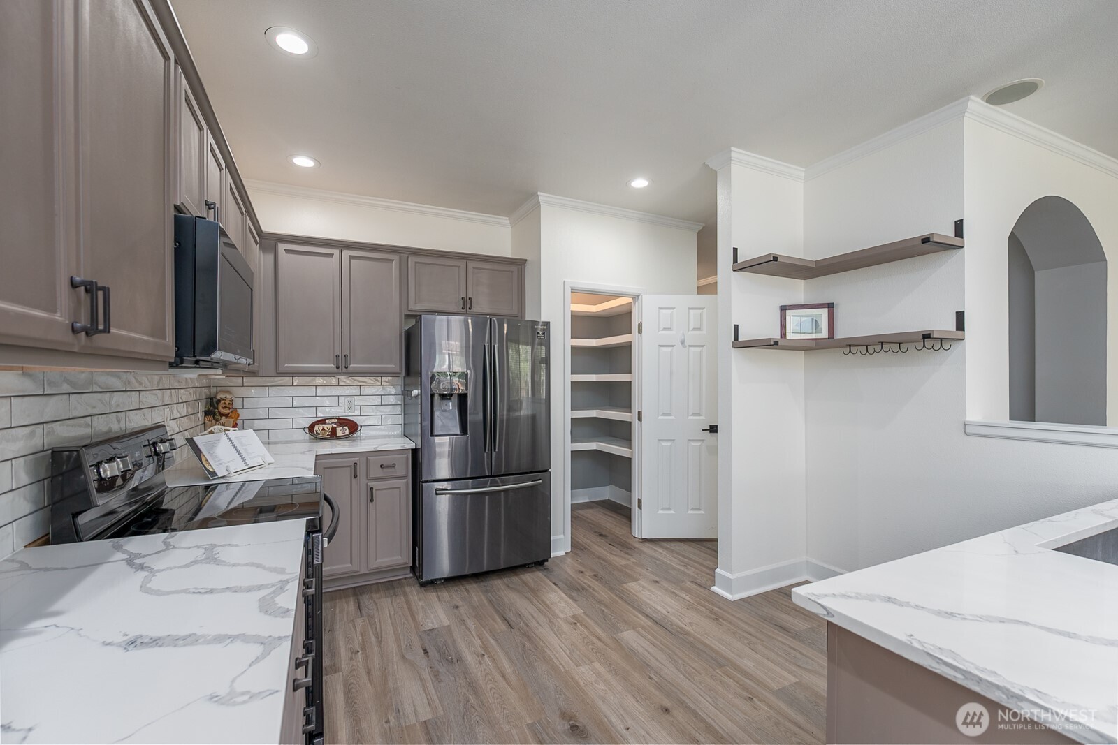 property viewer photo 8