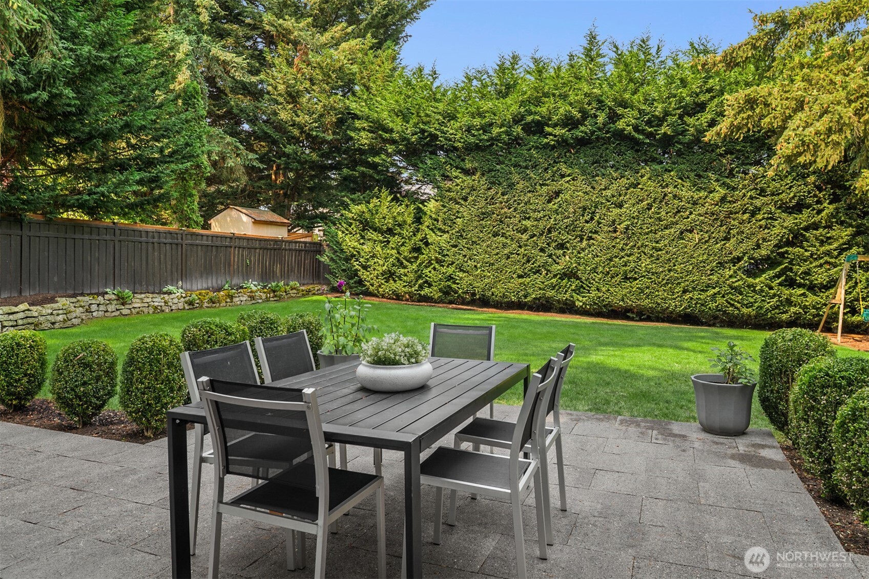 property viewer photo 16