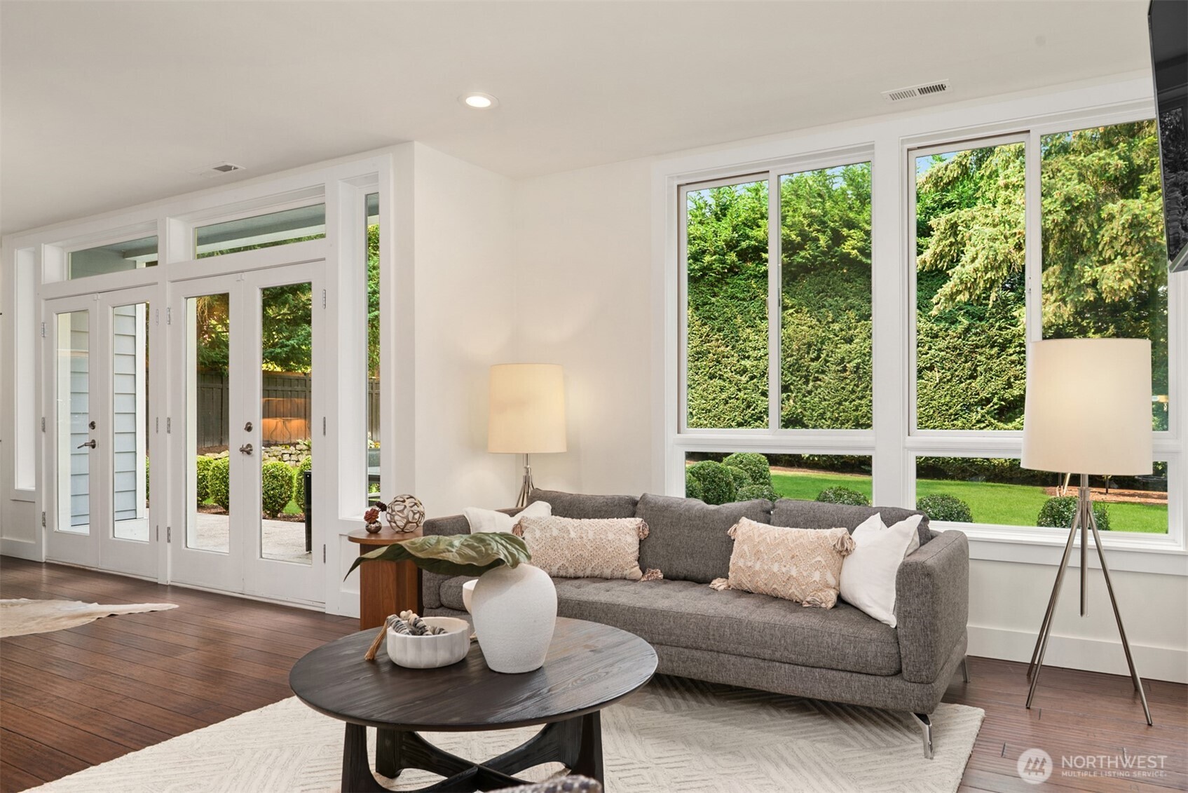 property viewer photo 21