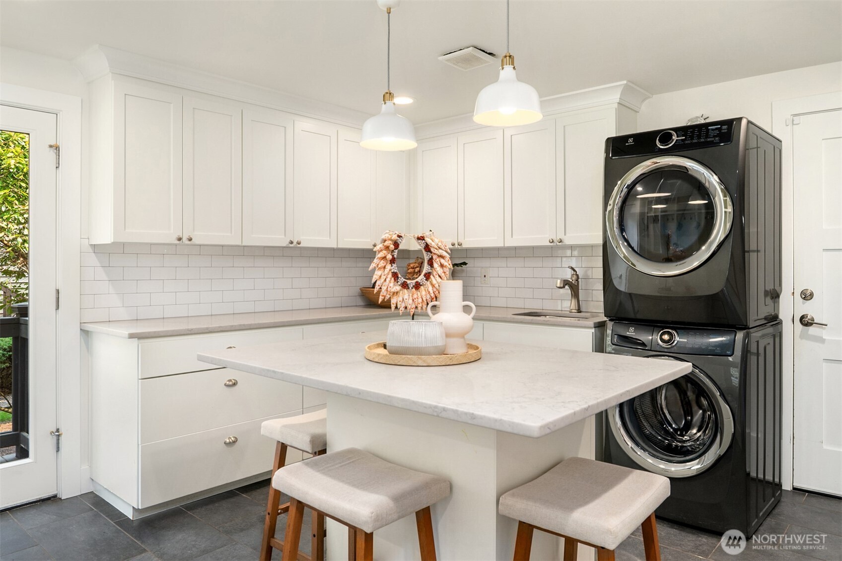 property viewer photo 24
