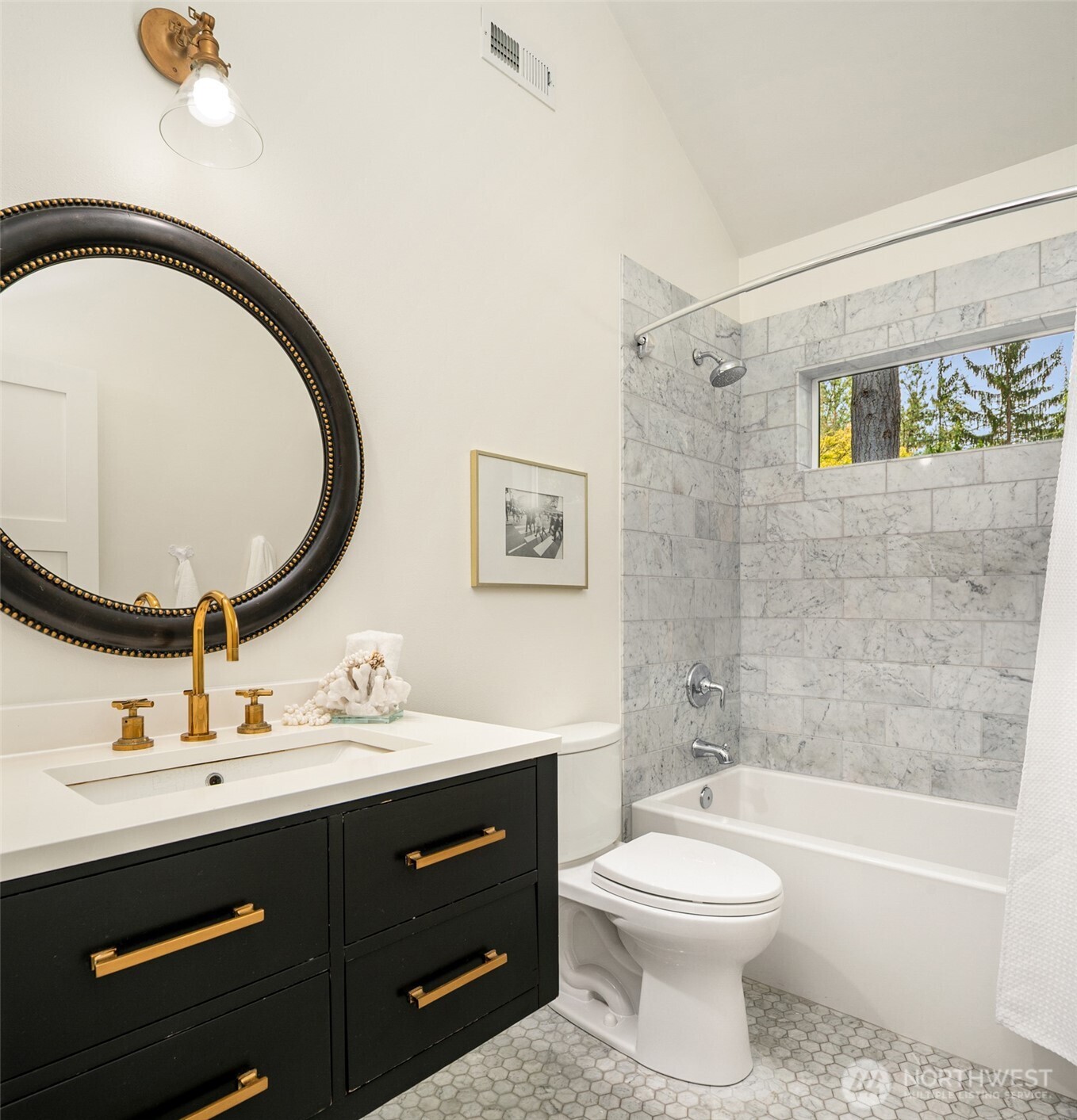 property viewer photo 31