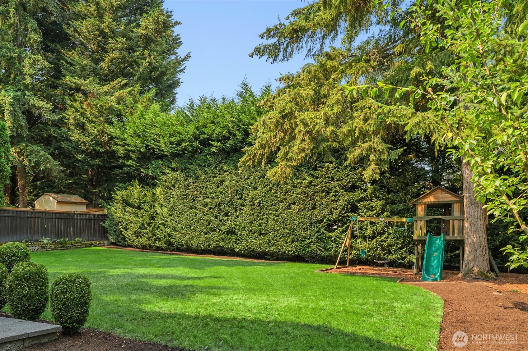 property viewer photo 36