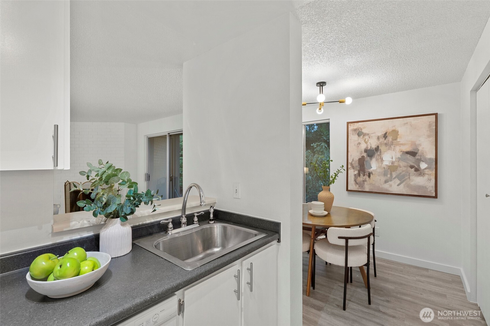 property viewer photo 18