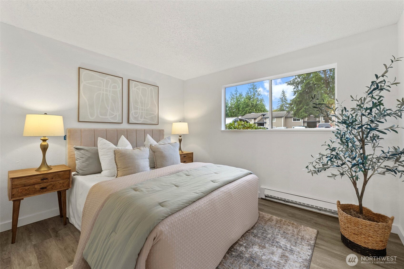 property viewer photo 2