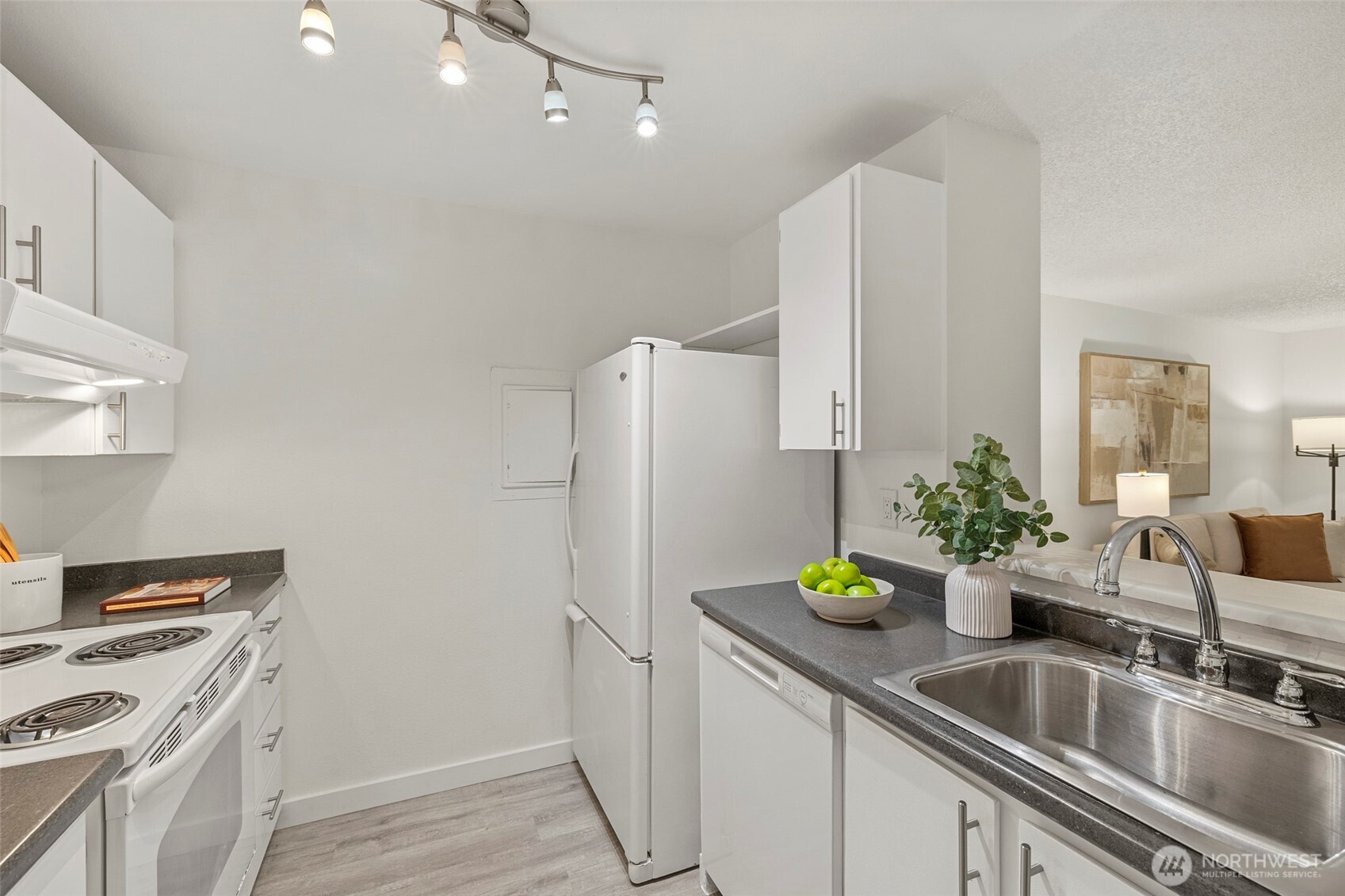 property viewer photo 20