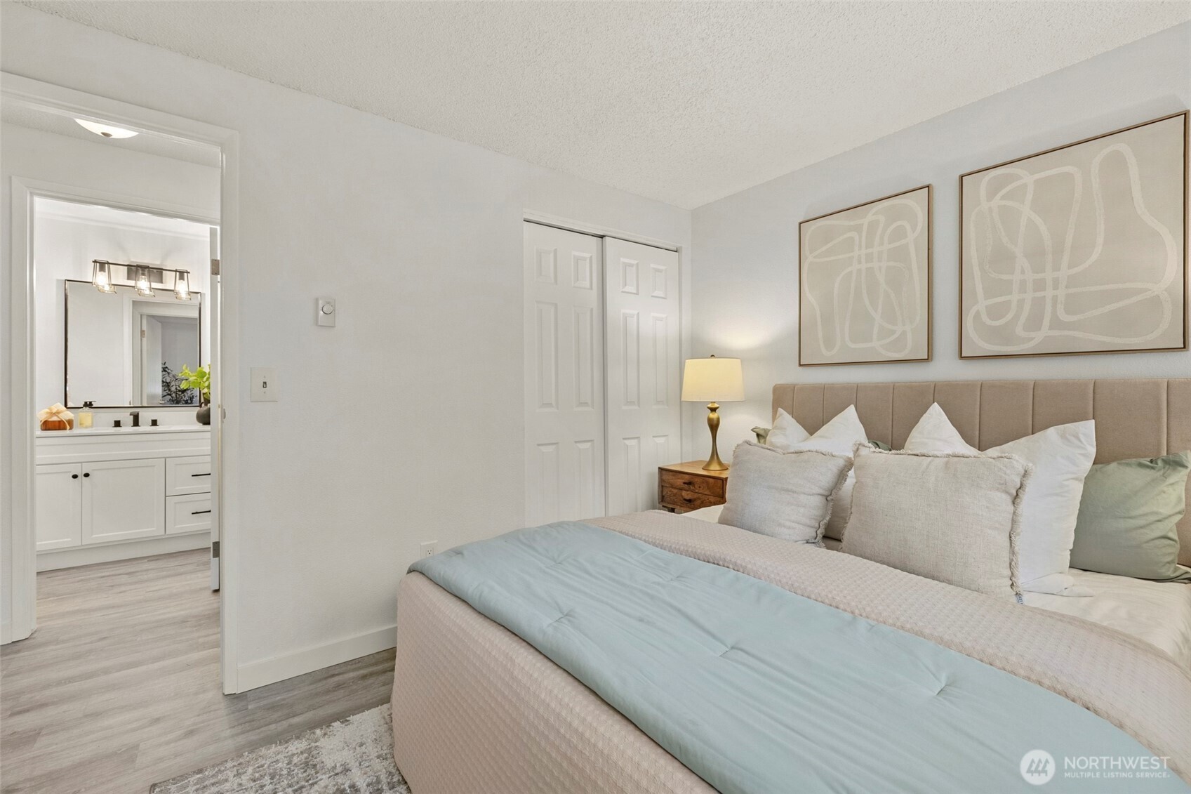 property viewer photo 3